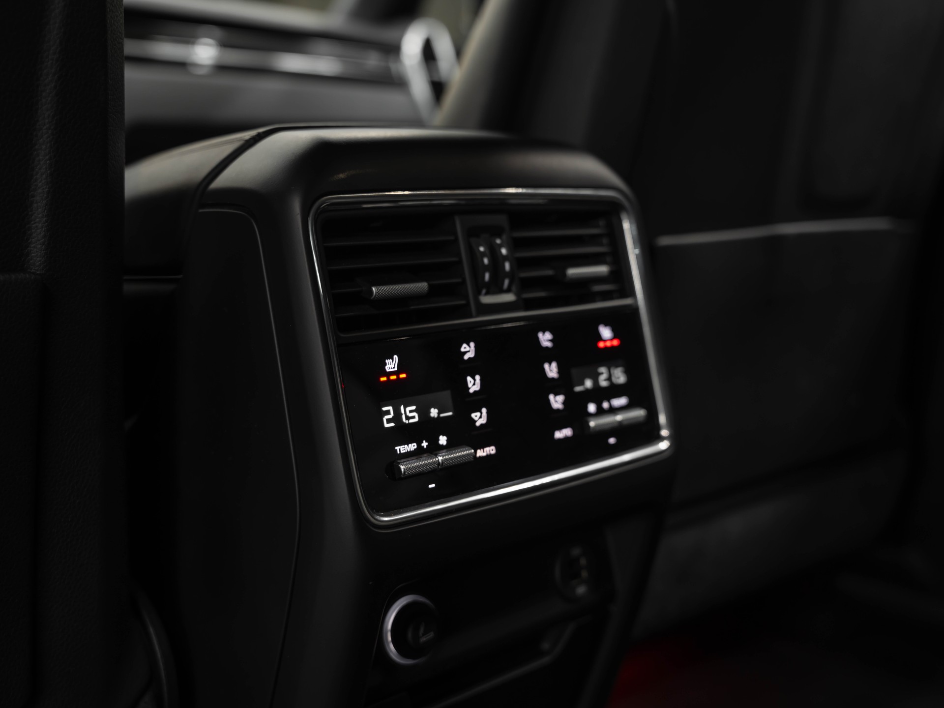 PORSCHE Cayenne Turbo Coupé-image-22