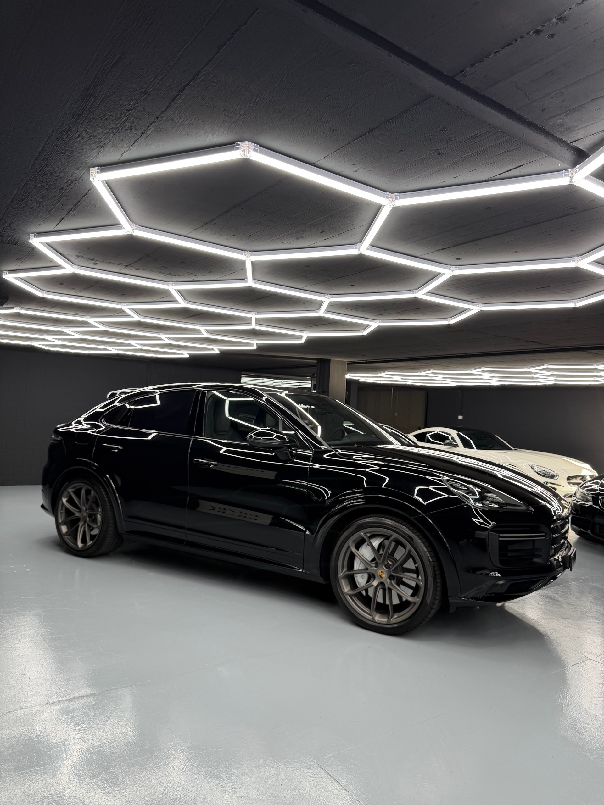PORSCHE Cayenne Turbo Coupé-image-5