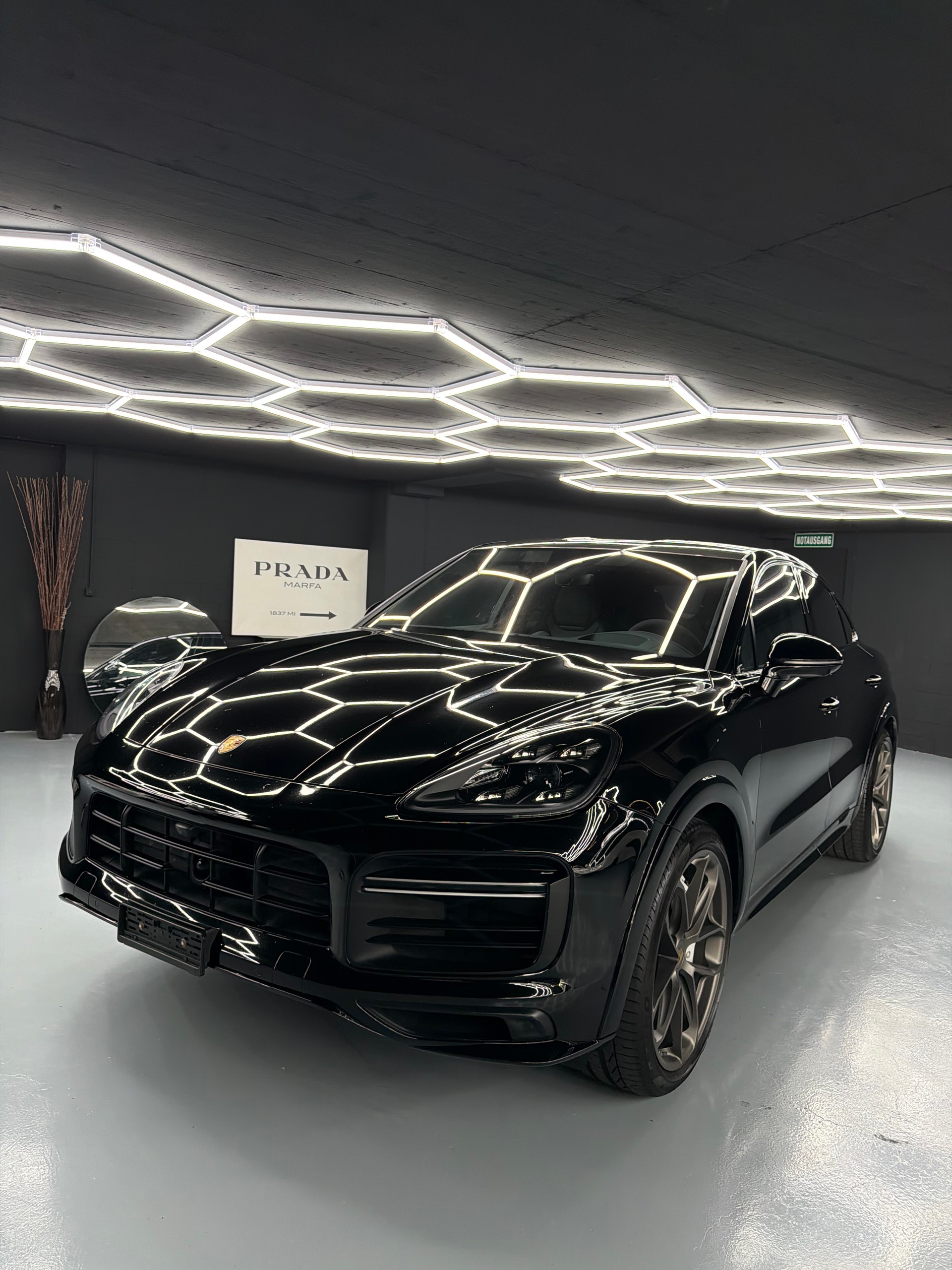 PORSCHE Cayenne Turbo Coupé-image-8