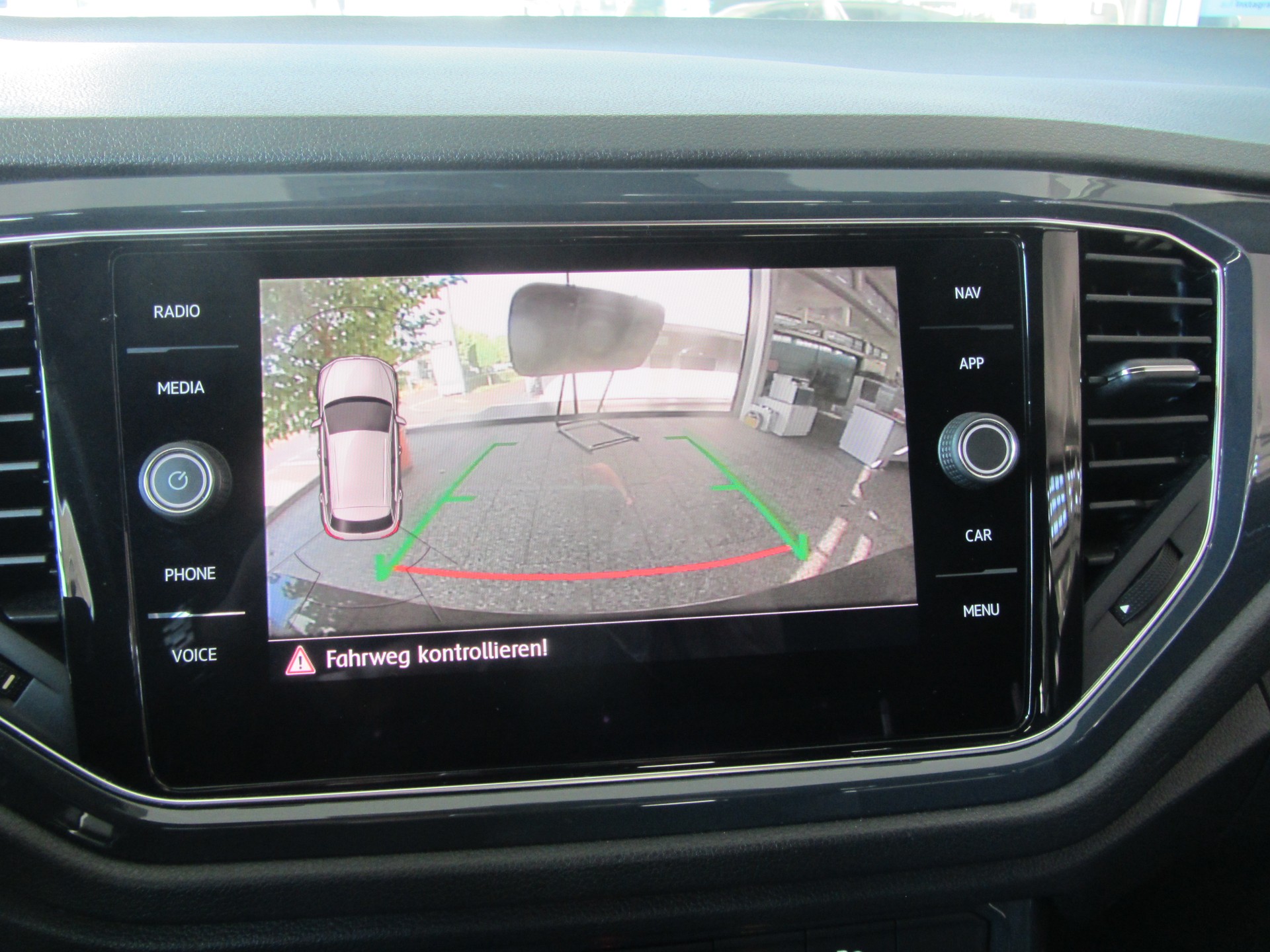 VW T-Roc 2.0 TSI Sport DSG 4Motion-image-6