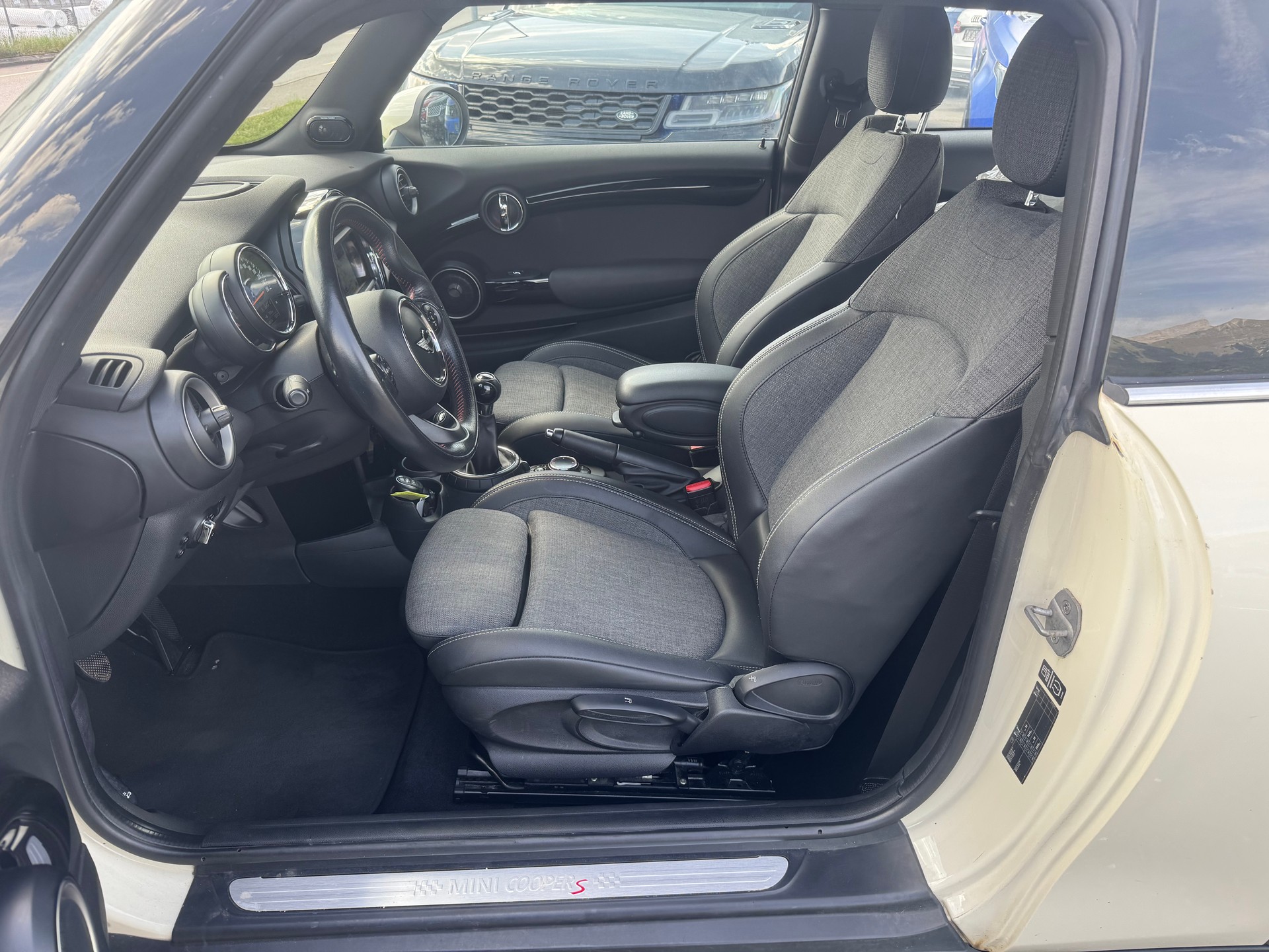 MINI Cooper S-image-10