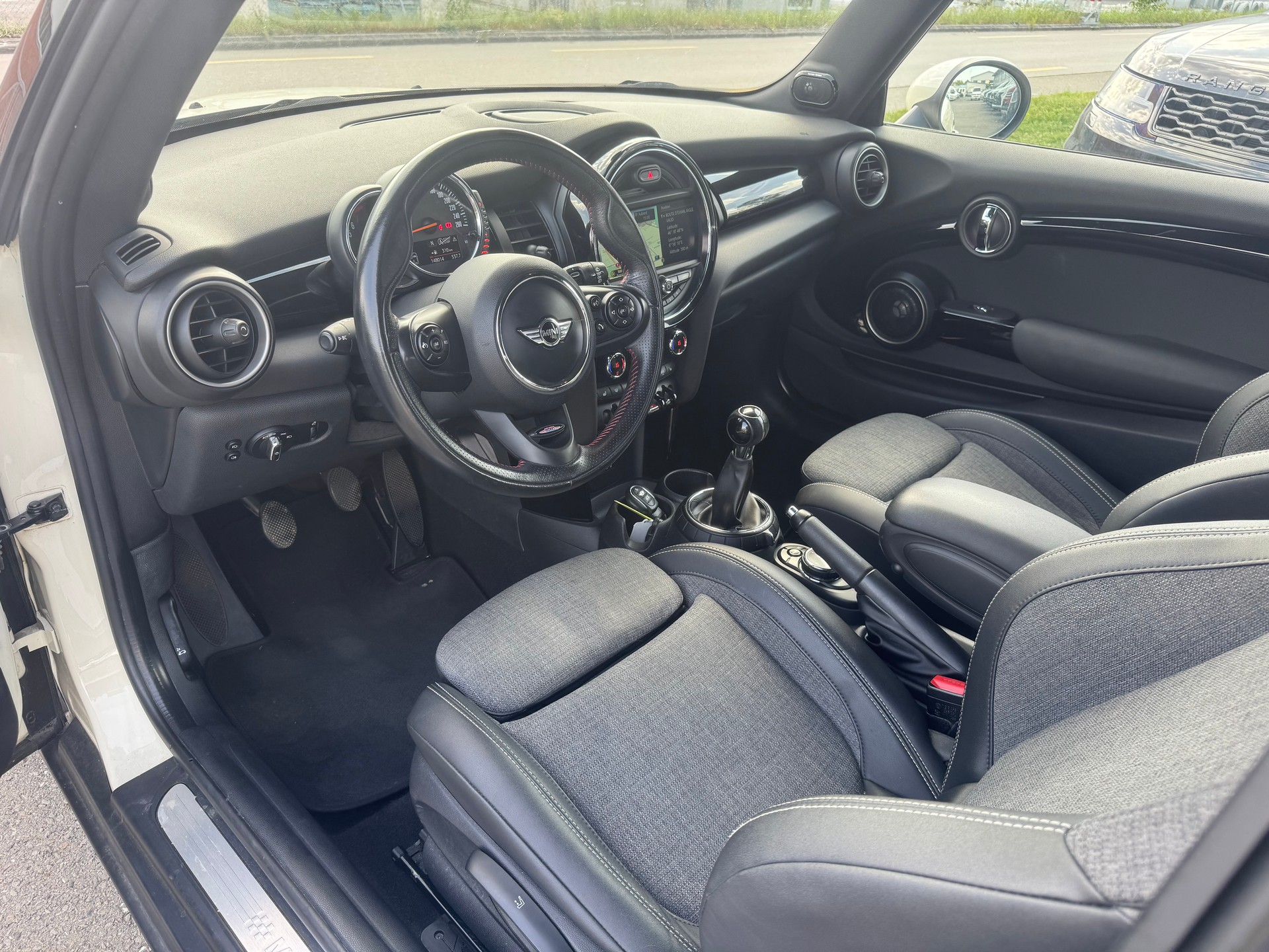 MINI Cooper S-image-11