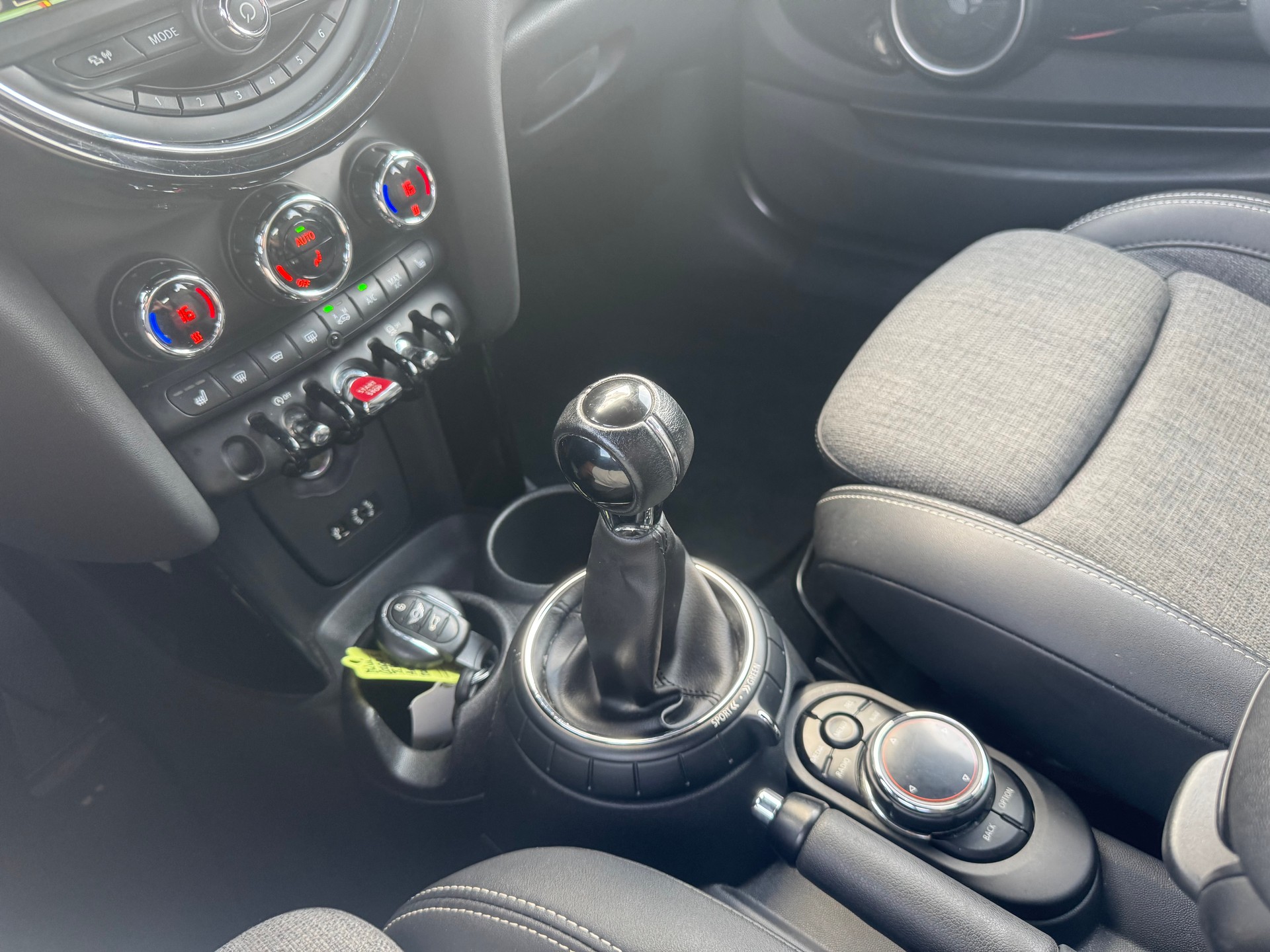 MINI Cooper S-image-19