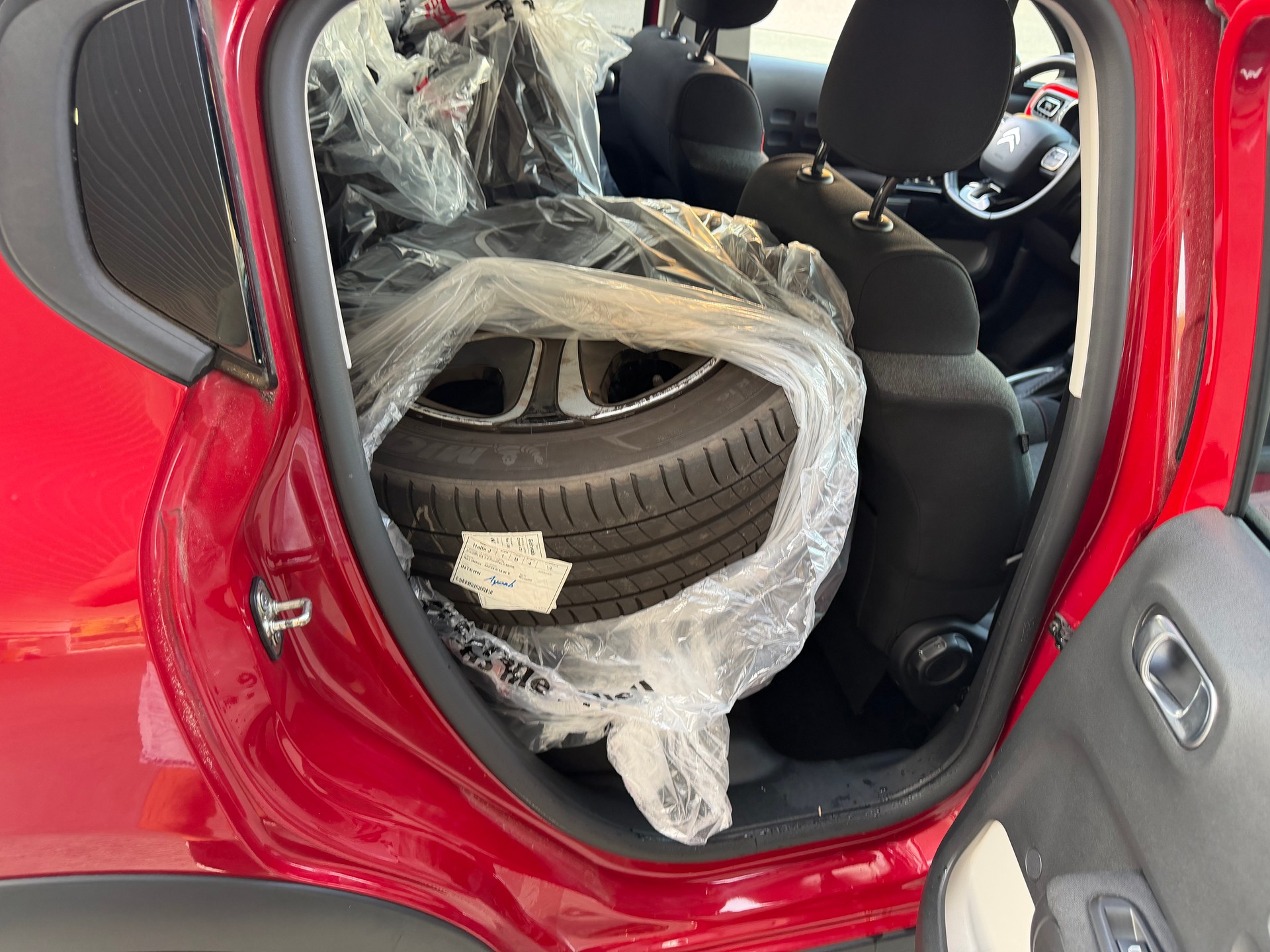 CITROEN C3 1.2i PureTech Shine EAT Automat -frisch ab Mfk-image-5