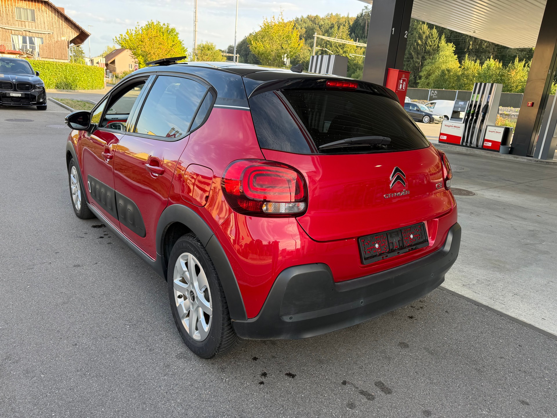 CITROEN C3 1.2i PureTech Shine EAT Automat -frisch ab Mfk-image-2