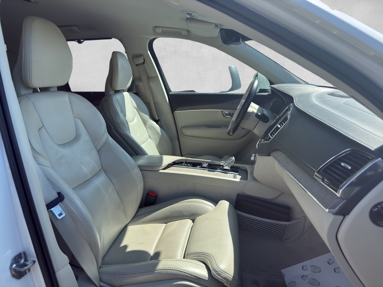 VOLVO XC90 B6 Benzin Mild Hybrid AWD Inscription Geartronic-image-13