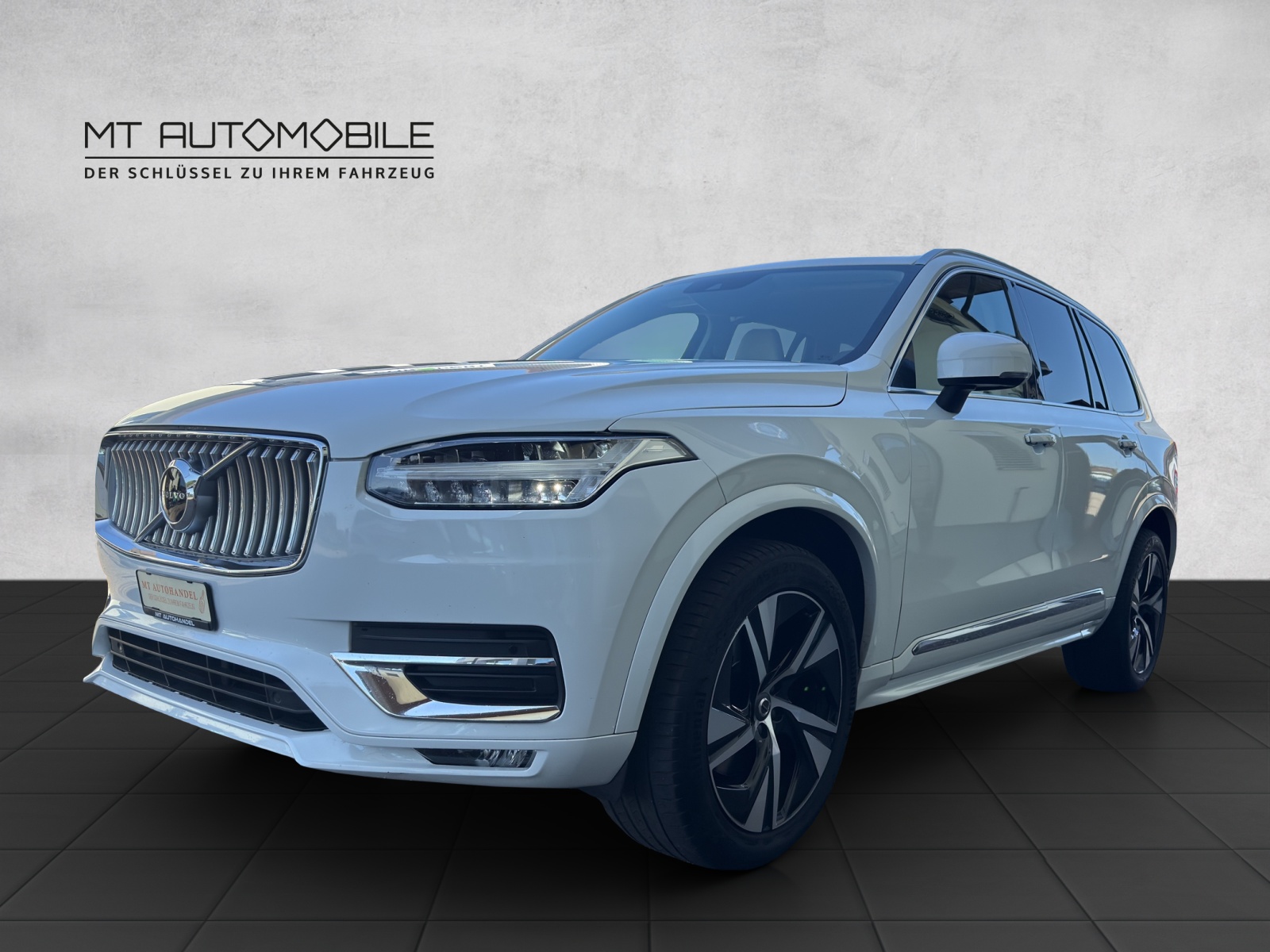 VOLVO XC90 B6 Benzin Mild Hybrid AWD Inscription Geartronic-image-0