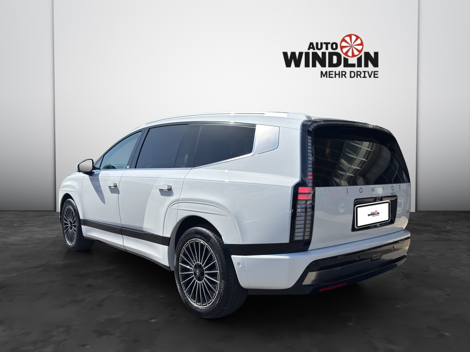 HYUNDAI Ioniq 9 110 kWh Calligraphy 4WD+ 6P-image-2
