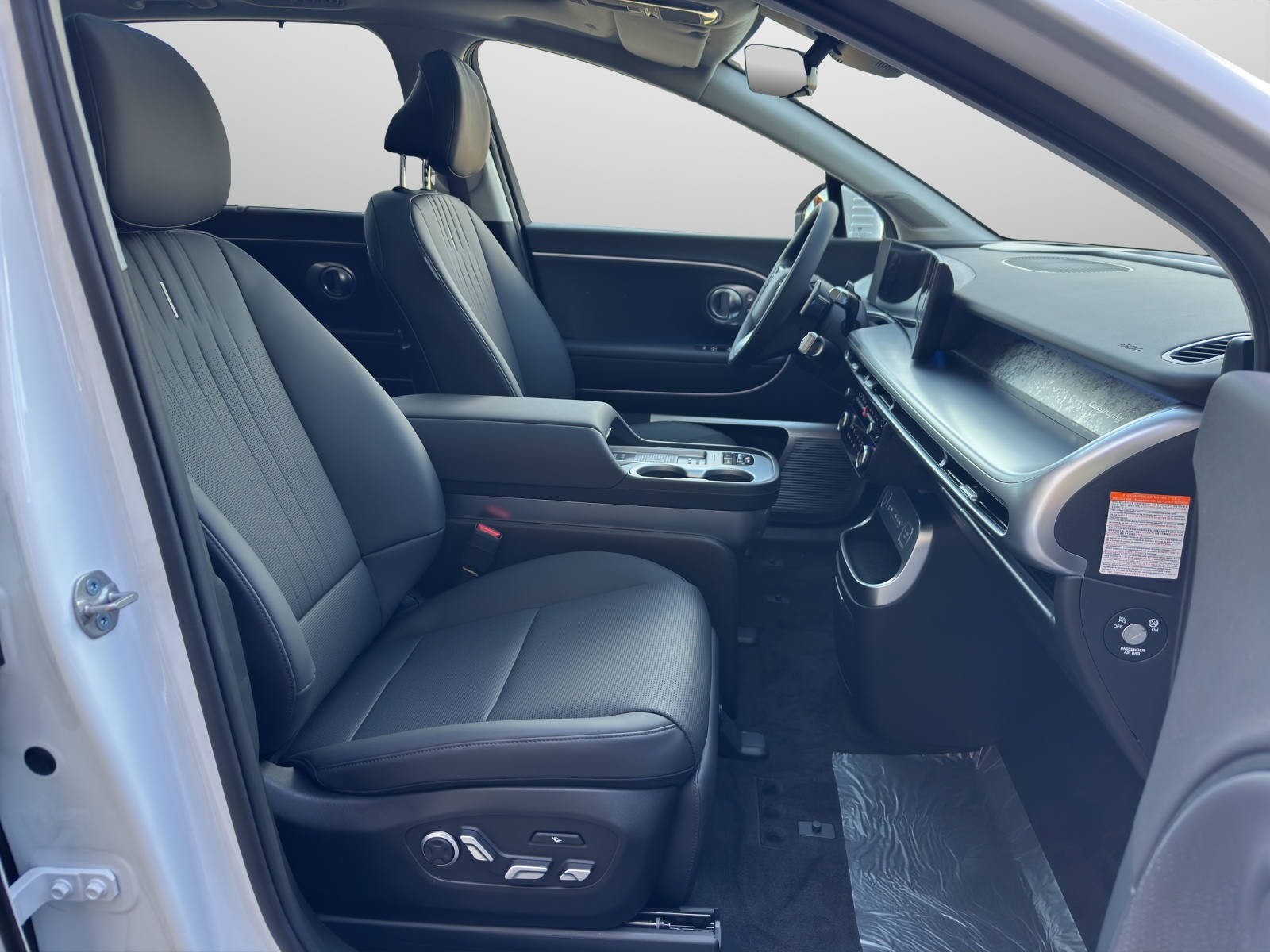 HYUNDAI Ioniq 9 110 kWh Calligraphy 4WD+ 6P-image-6