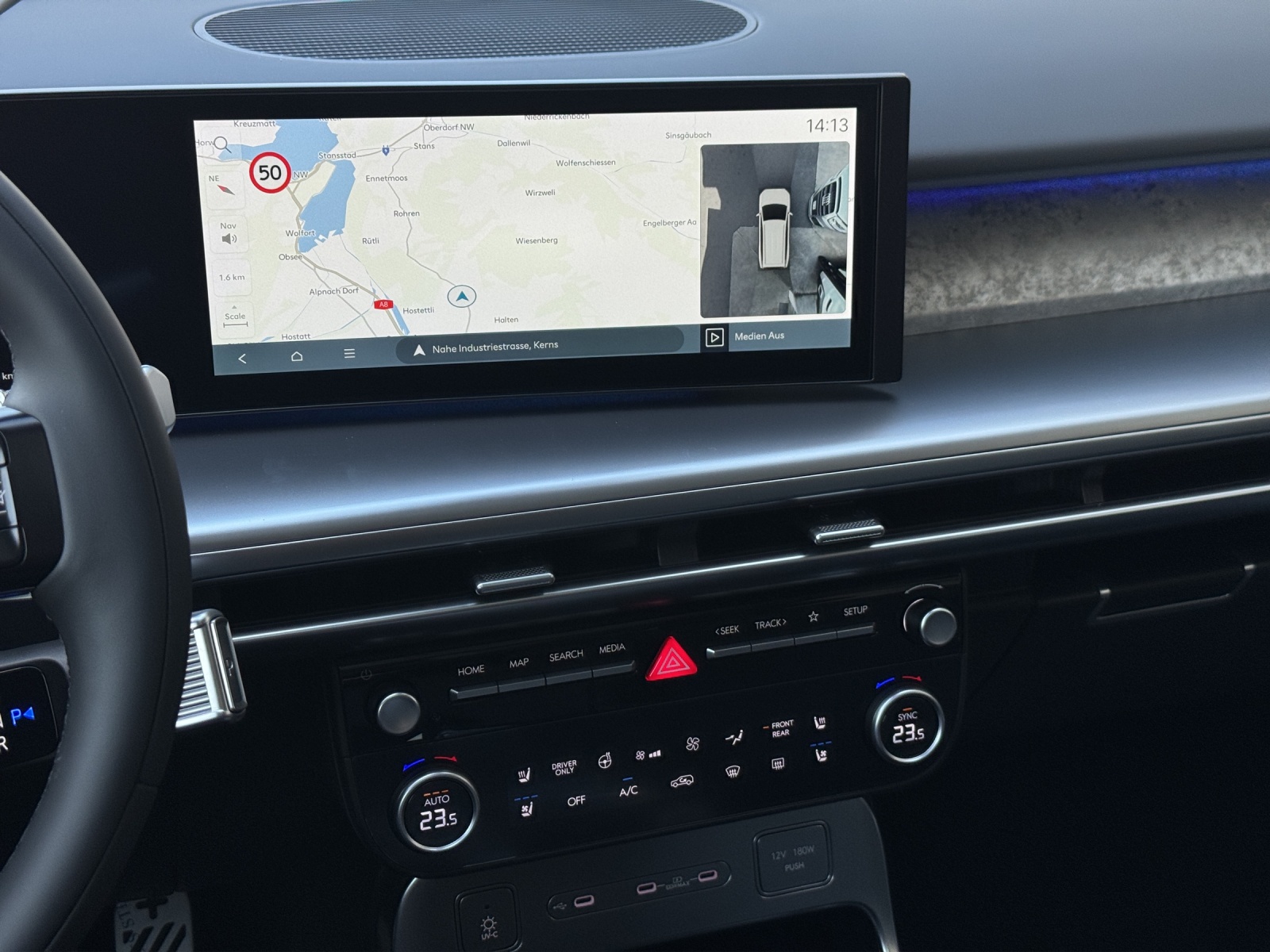 HYUNDAI Ioniq 9 110 kWh Calligraphy 4WD+ 6P-image-15