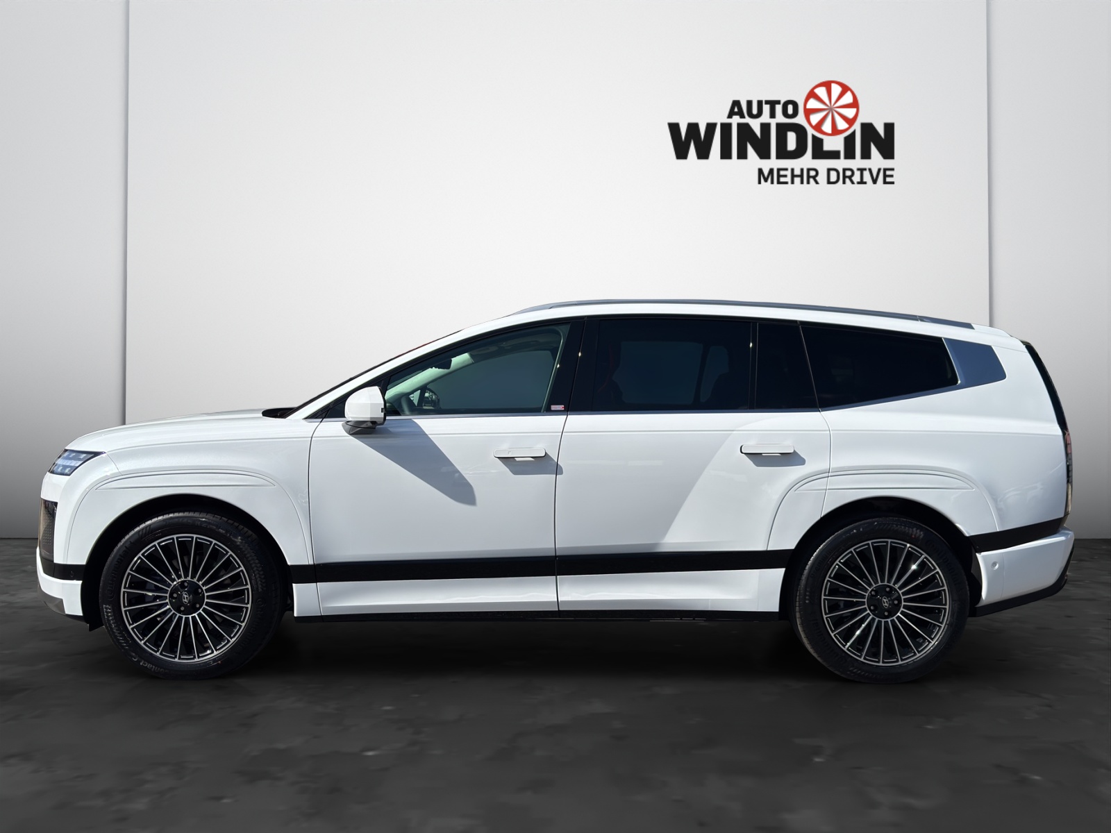HYUNDAI Ioniq 9 110 kWh Calligraphy 4WD+ 6P-image-3