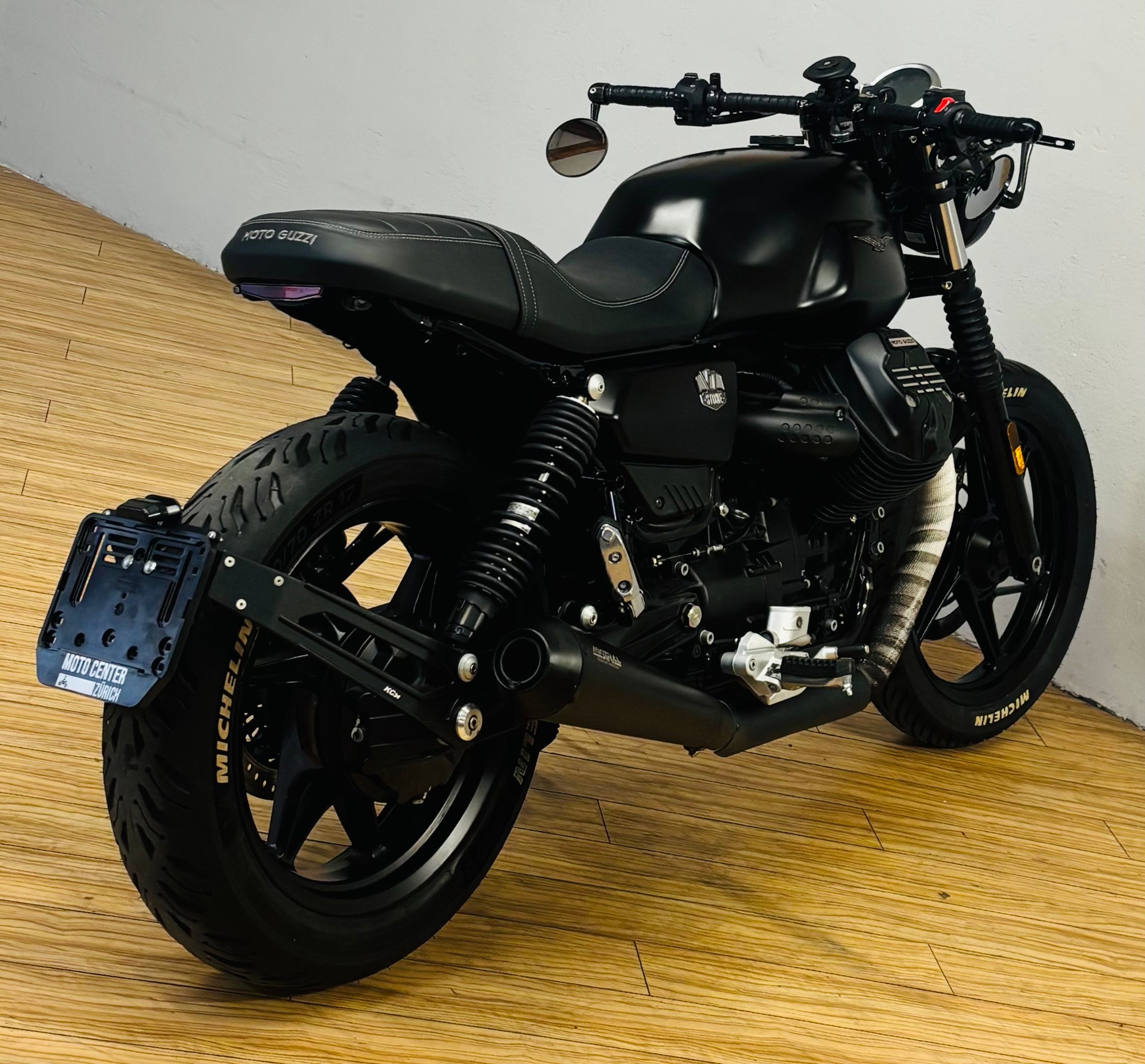 MOTO GUZZI V7 IV 850 Stone-showroom-element-2