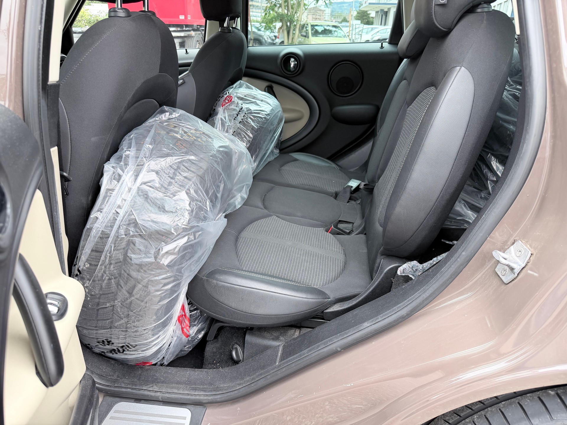 MINI Countryman Cooper SD ALL4-image-9