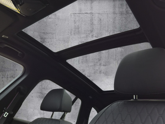 BMW X5 xDrive M50i-image-13