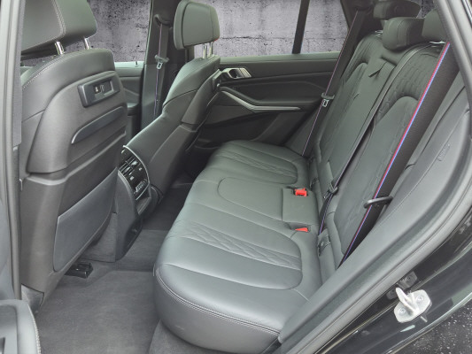 BMW X5 xDrive M50i-image-10