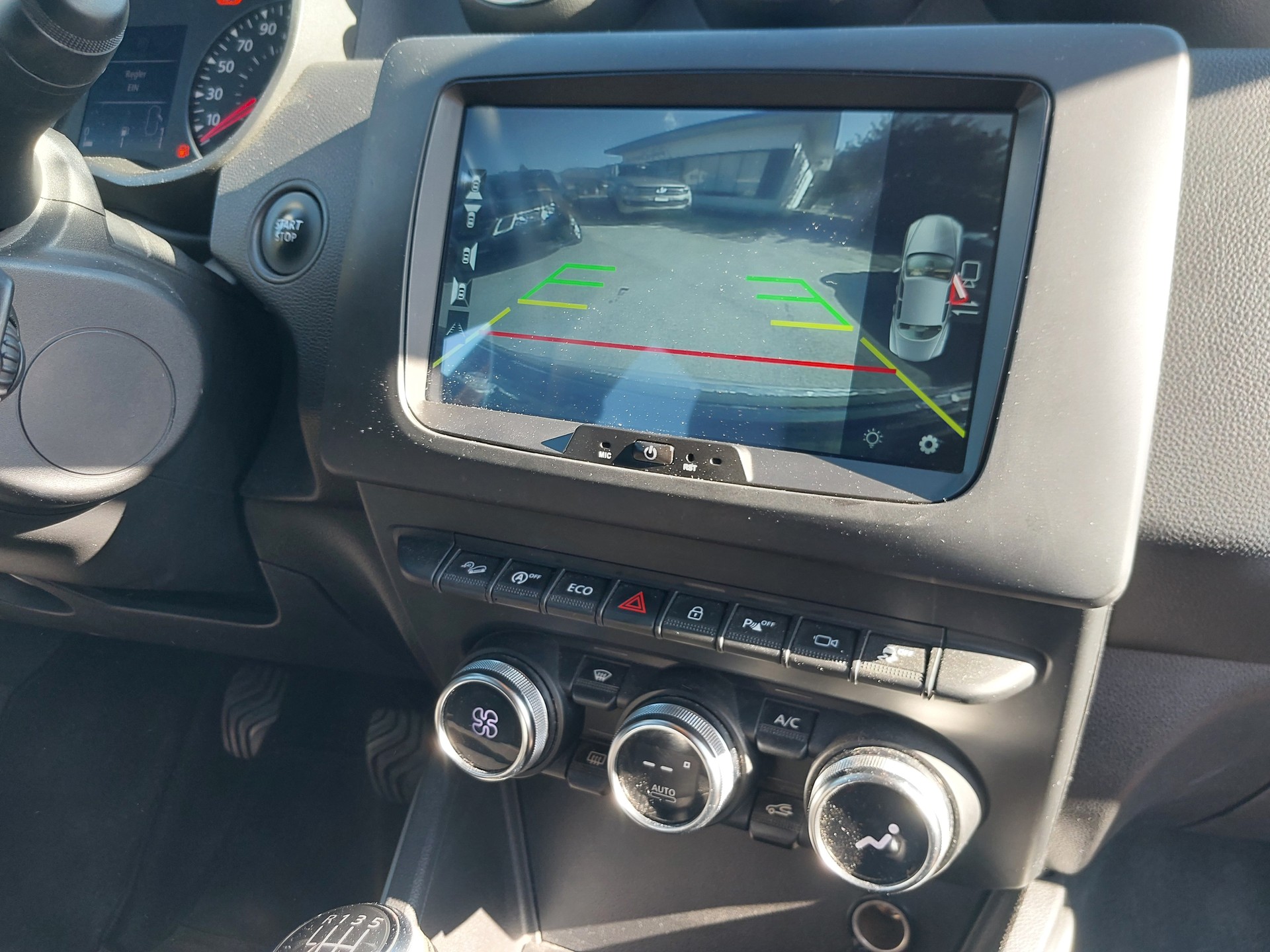DACIA Duster TCe 125 Prestige 4x4-image-12