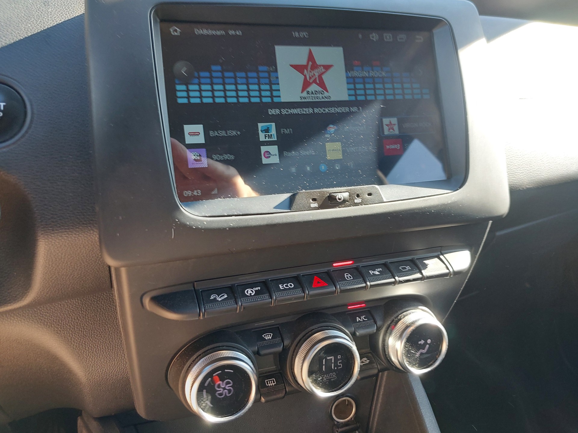 DACIA Duster TCe 125 Prestige 4x4-image-11