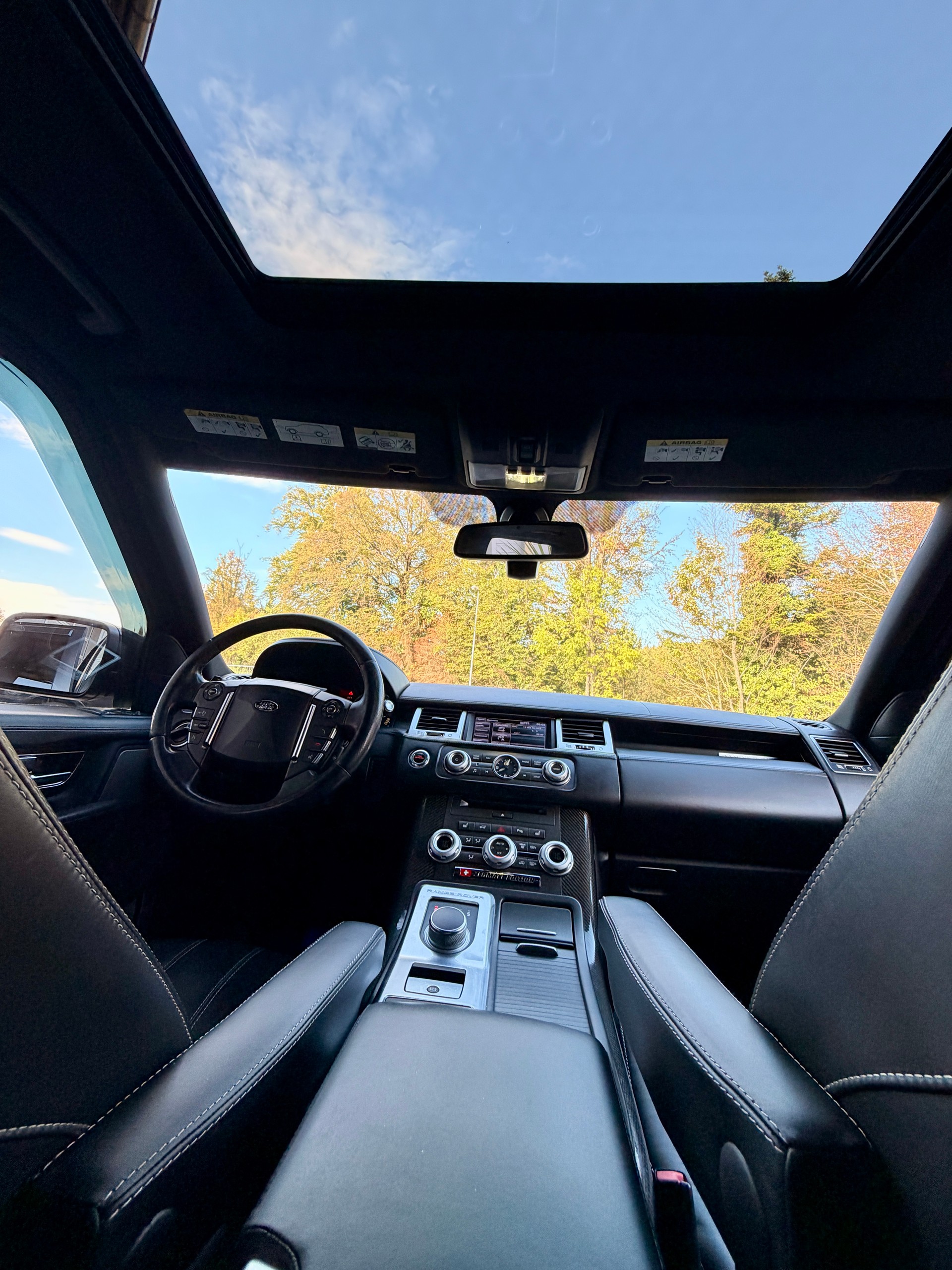LAND ROVER 3.0 SDV6 Zermatt Ed.-image-3