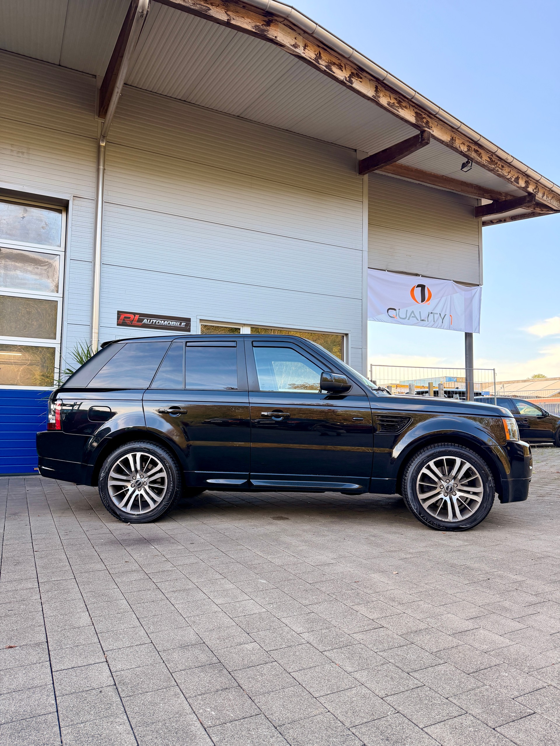 LAND ROVER 3.0 SDV6 Zermatt Ed.-image-1