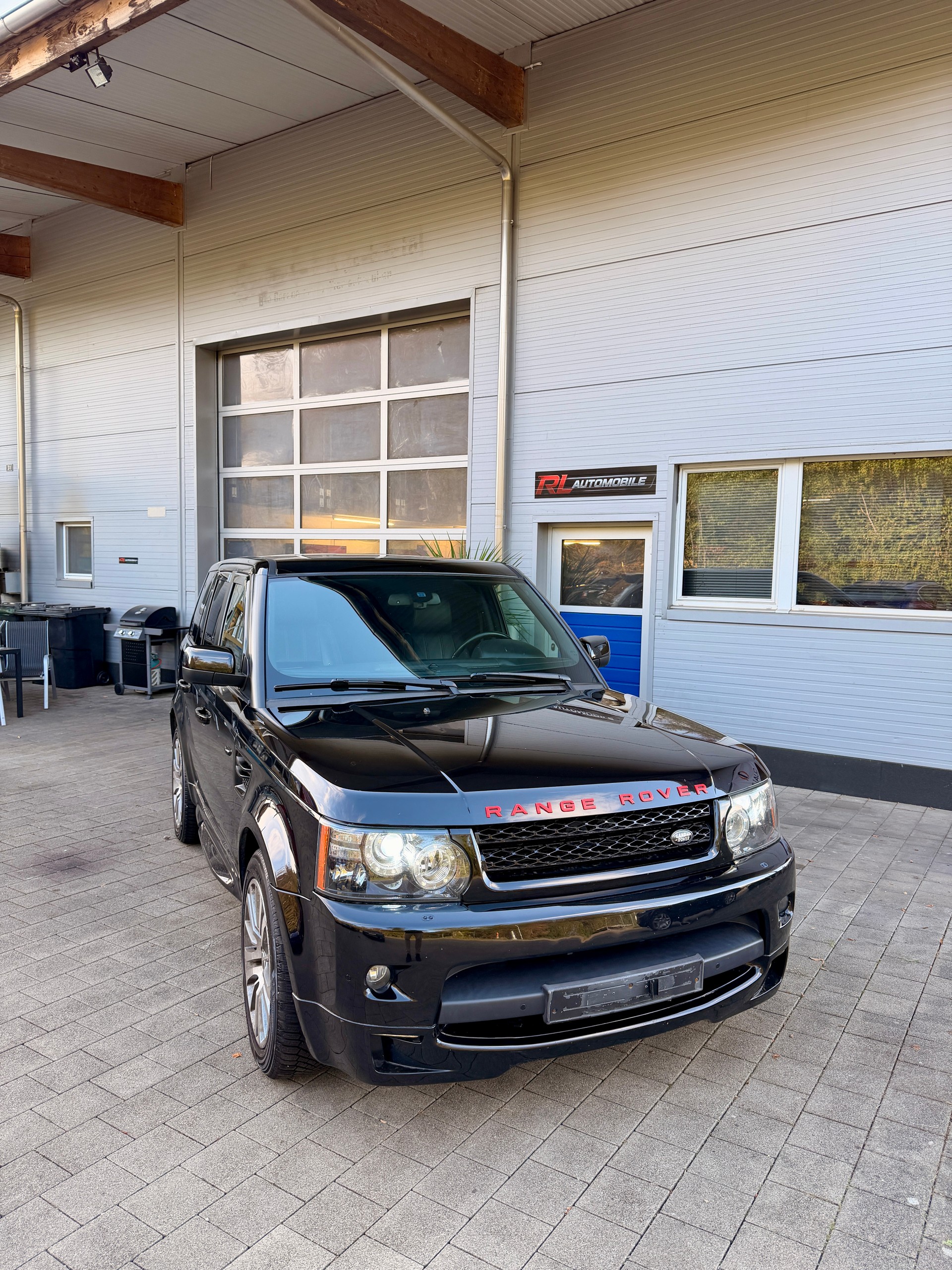LAND ROVER 3.0 SDV6 Zermatt Ed.-image-0