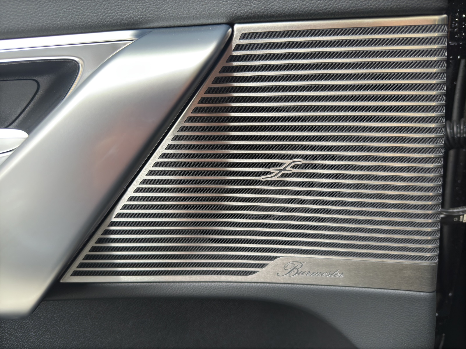 MERCEDES-BENZ C 400 4Matic EQ-image-13