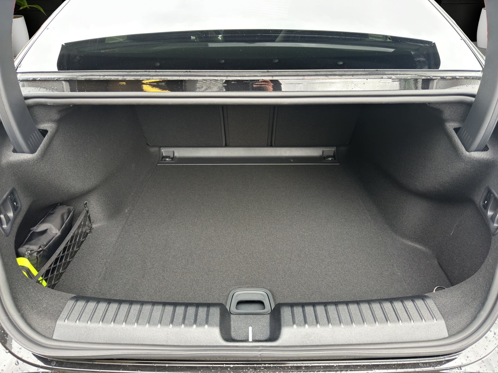MERCEDES-BENZ C 400 4Matic EQ-image-14