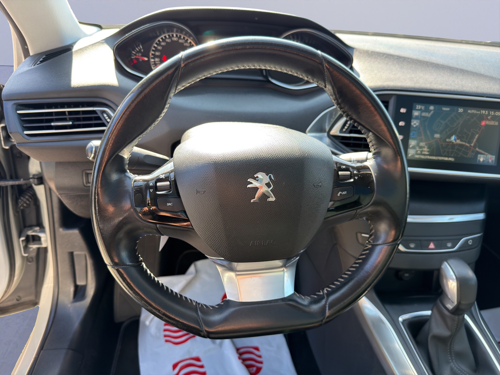 PEUGEOT 308 SW 2.0 BlueHDI GT Automatic-image-12