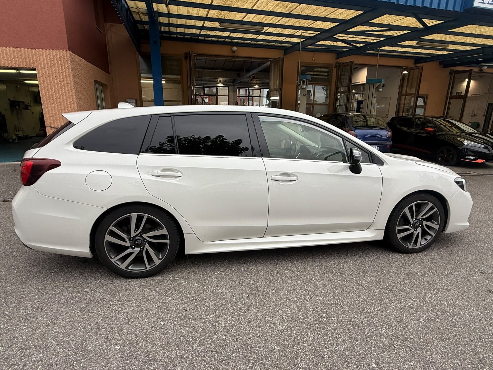 SUBARU Levorg 1.6DIT Swiss S AWD Lineartronic-image-2