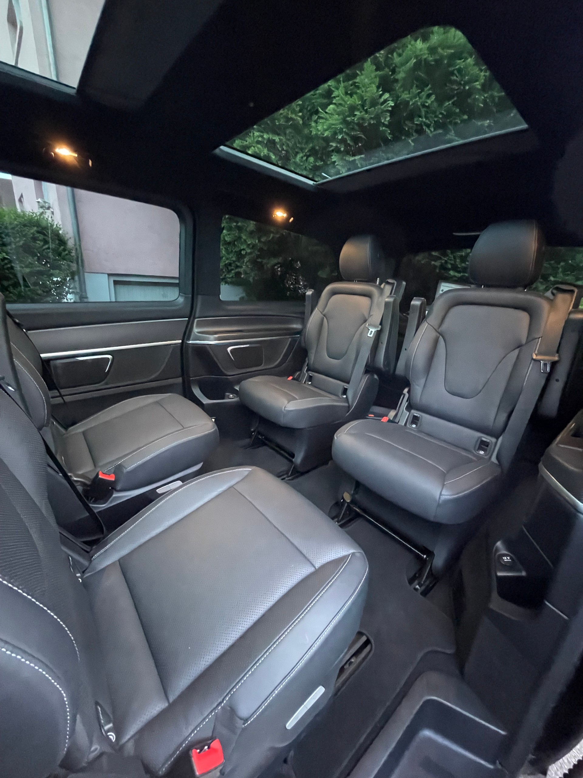 MERCEDES-BENZ V 250 d Exclusive lang 4Matic 7G-Tronic-image-18