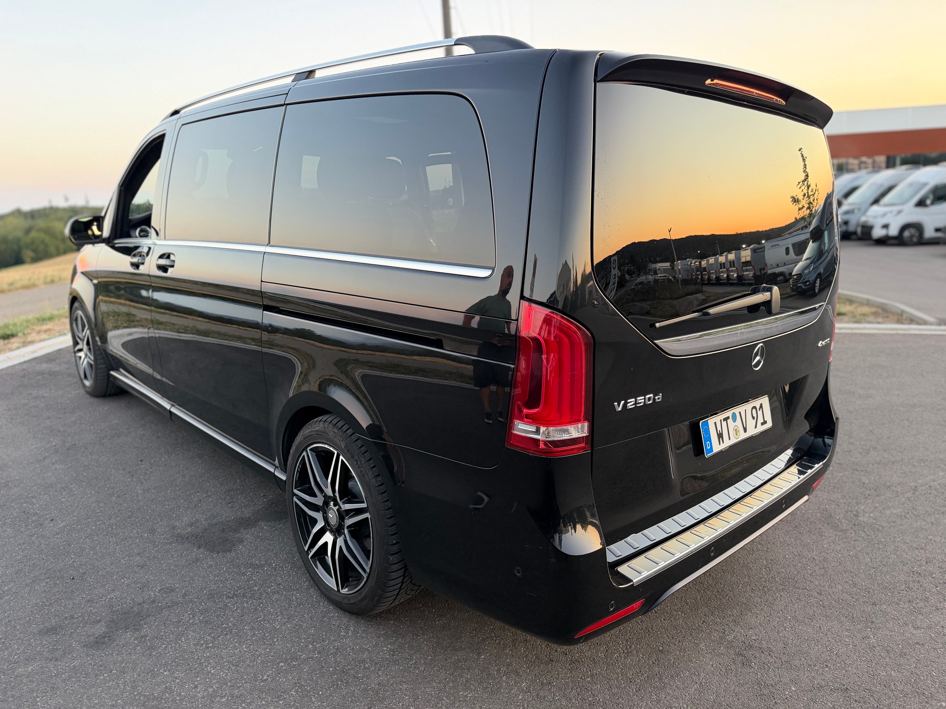 MERCEDES-BENZ V 250 d Exclusive lang 4Matic 7G-Tronic-image-1