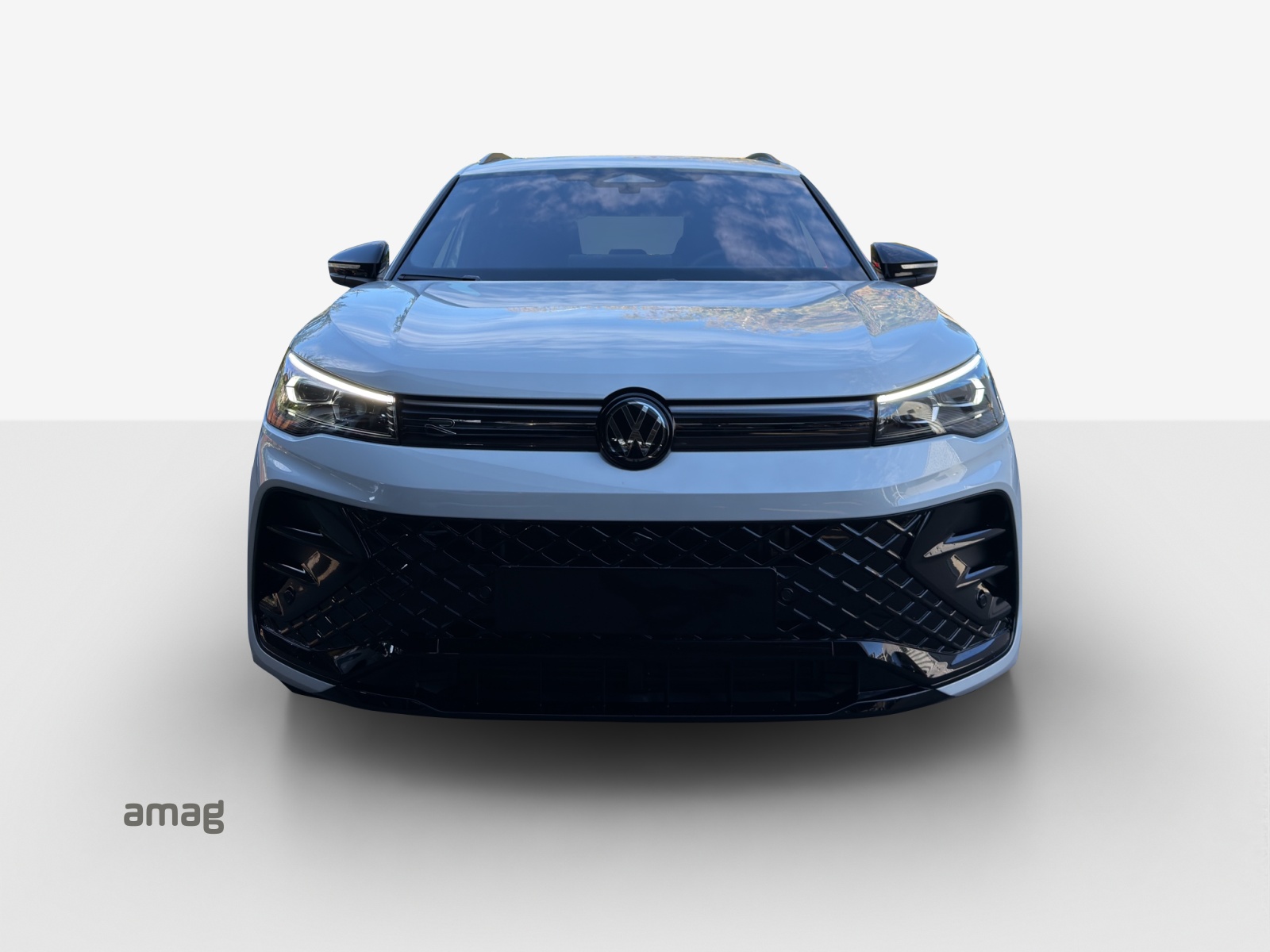 VW Tiguan 2.0 TDI SCR R-Line 4Motion DSG-image-6