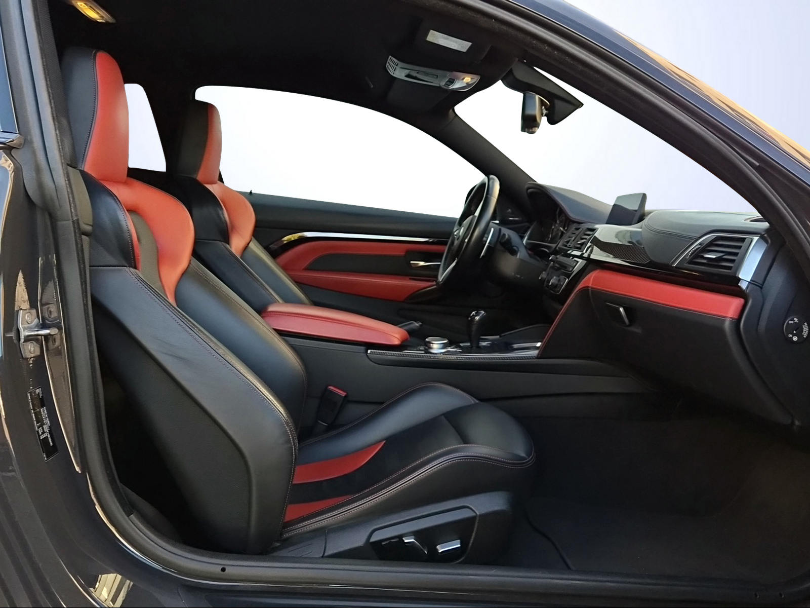 BMW M4 Coupé Competition DKG-image-10