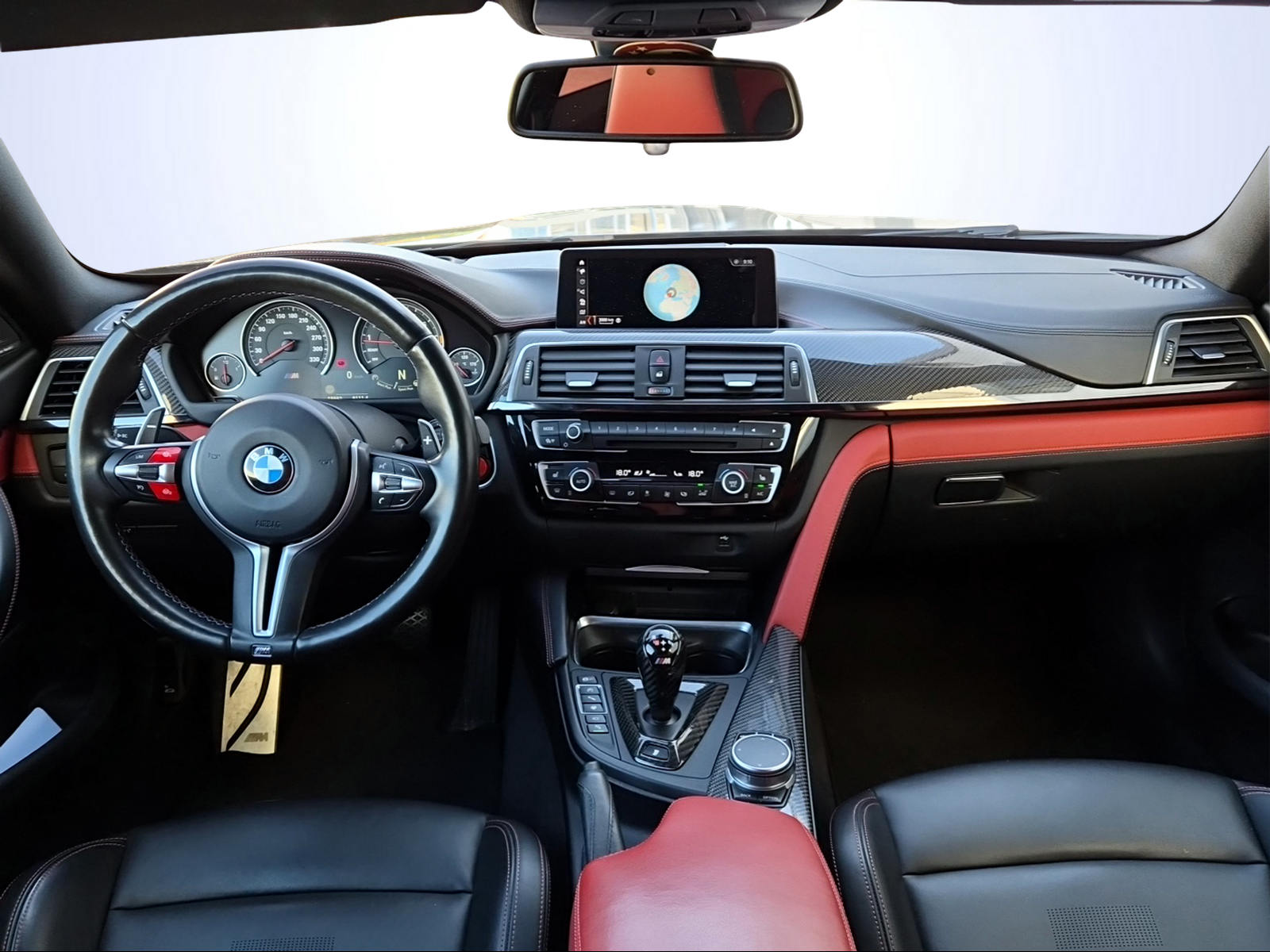 BMW M4 Coupé Competition DKG-image-8
