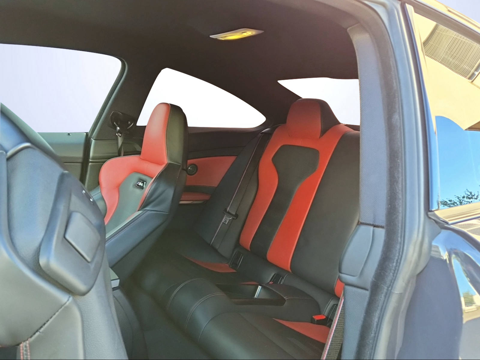 BMW M4 Coupé Competition DKG-image-12
