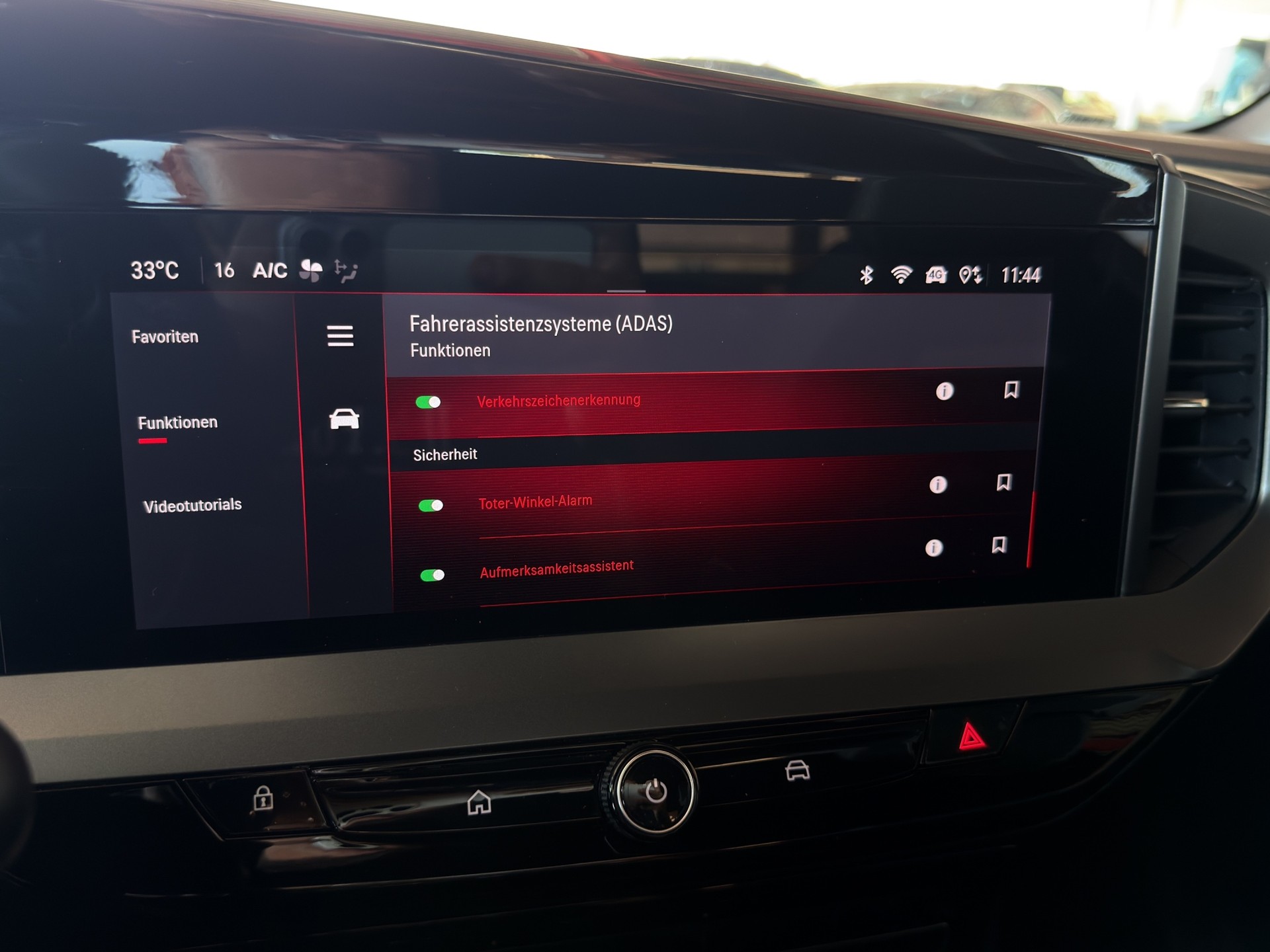 OPEL MOKKA 1.2 Hybrid 145 GS e-DCT6-image-52