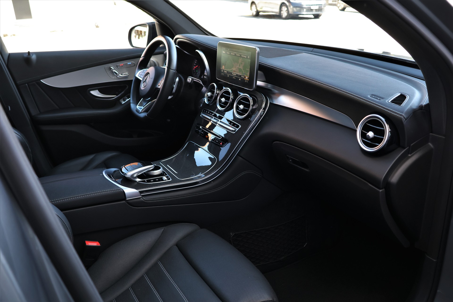 MERCEDES-BENZ GLC Coupé 43 AMG 4Matic 9G-Tronic (CH)-image-17
