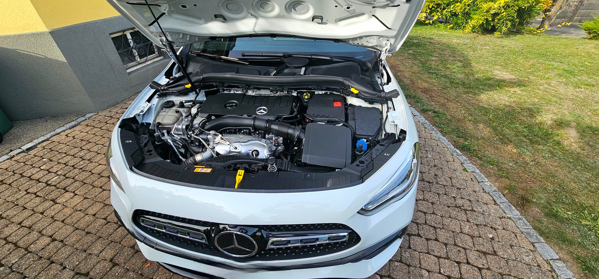 MERCEDES-BENZ GLA 250 AMG Line 4matic-image-7