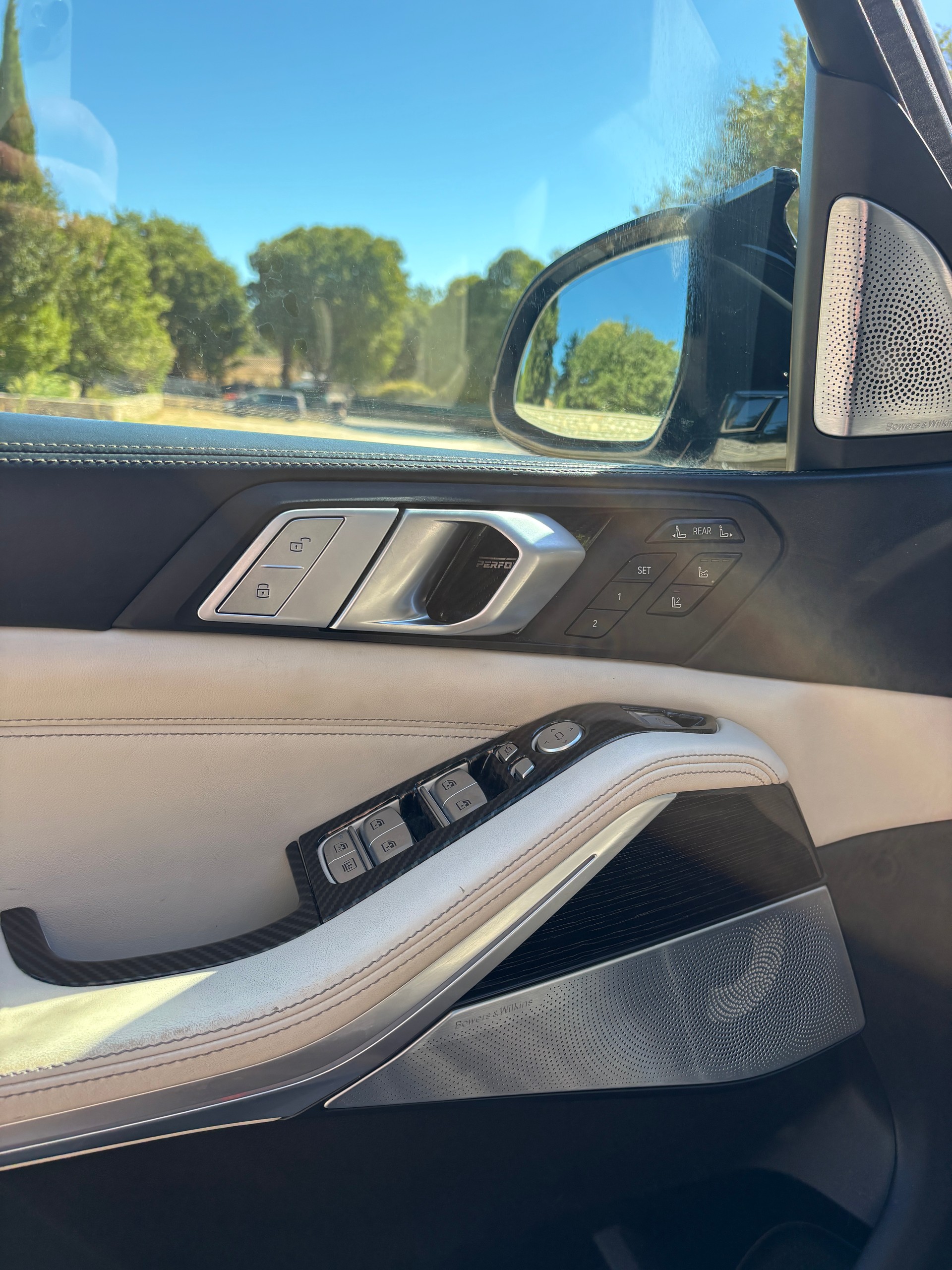 BMW M50i-image-3