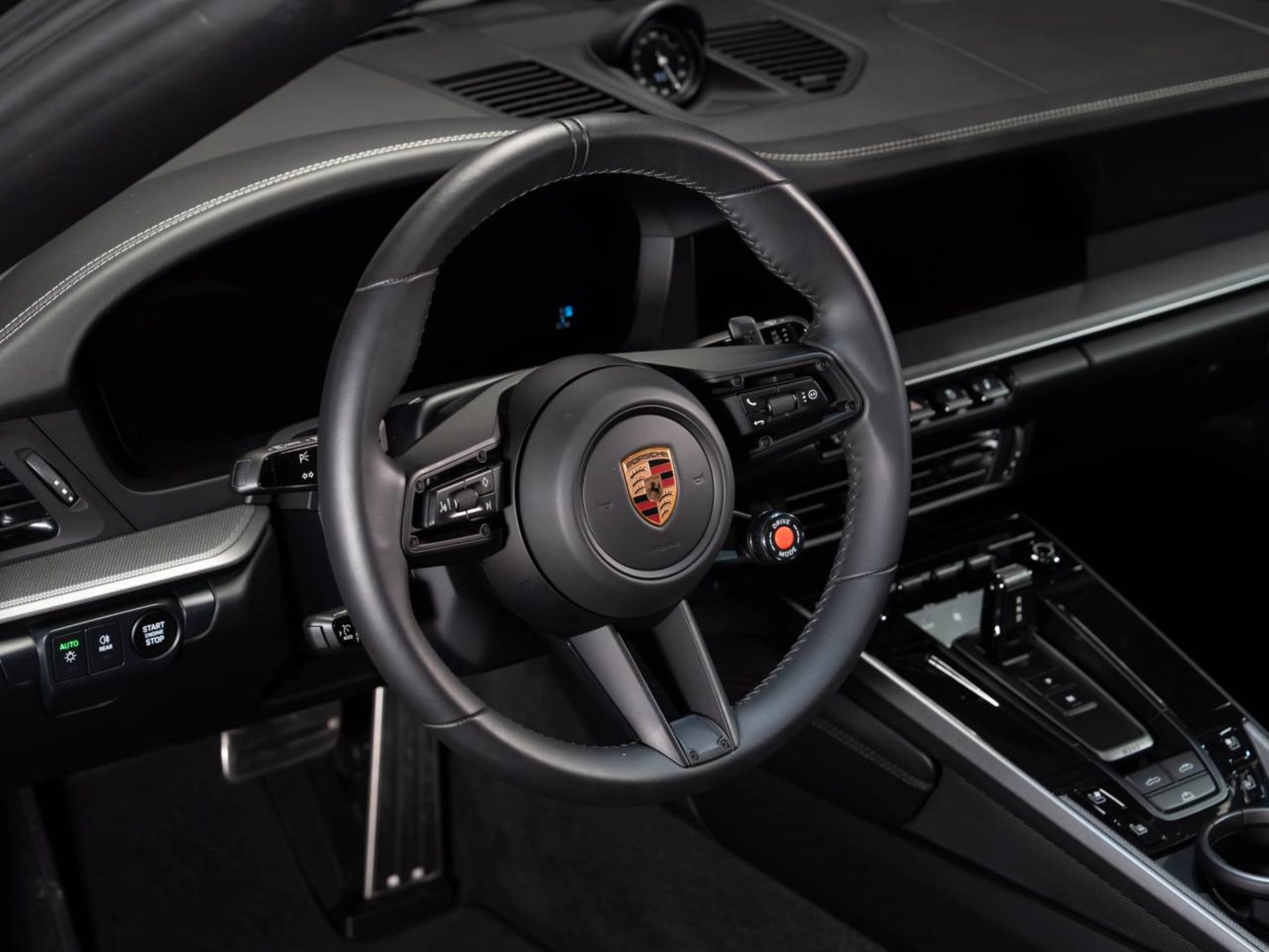 PORSCHE 911 Carrera Cabriolet-image-10