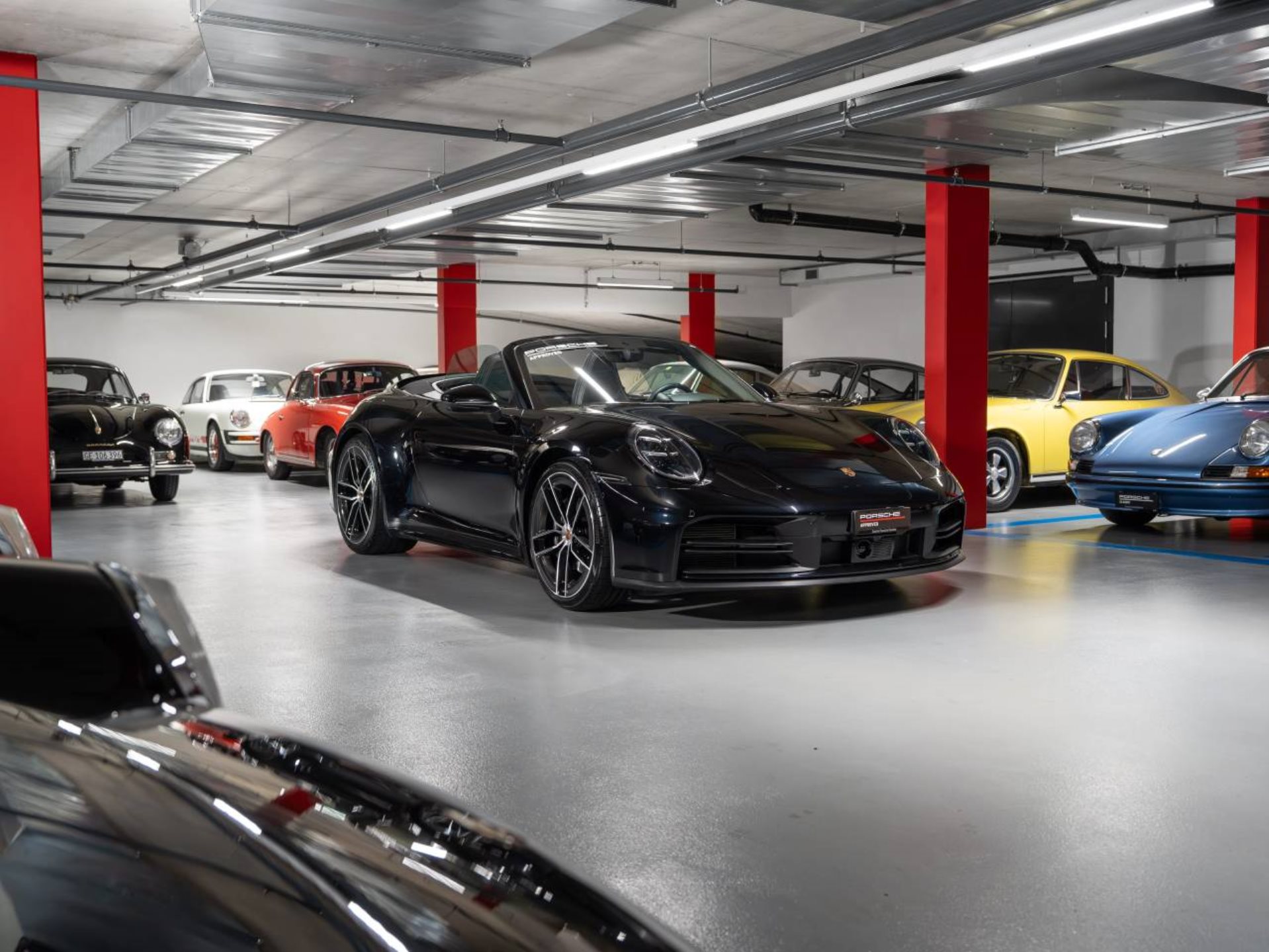 PORSCHE 911 Carrera Cabriolet-image-3