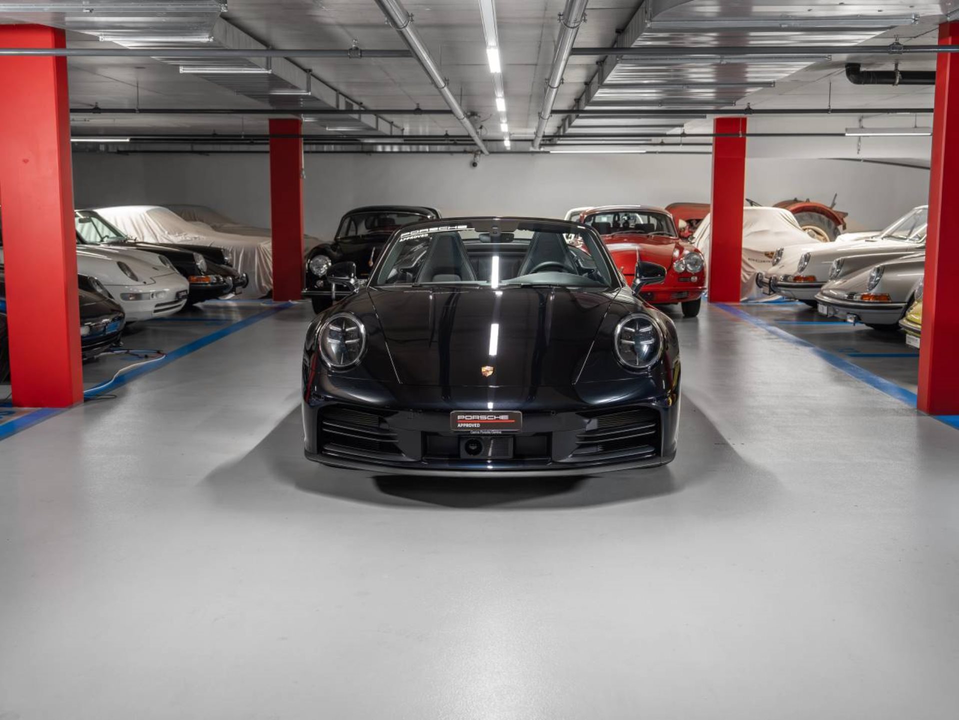 PORSCHE 911 Carrera Cabriolet-image-1