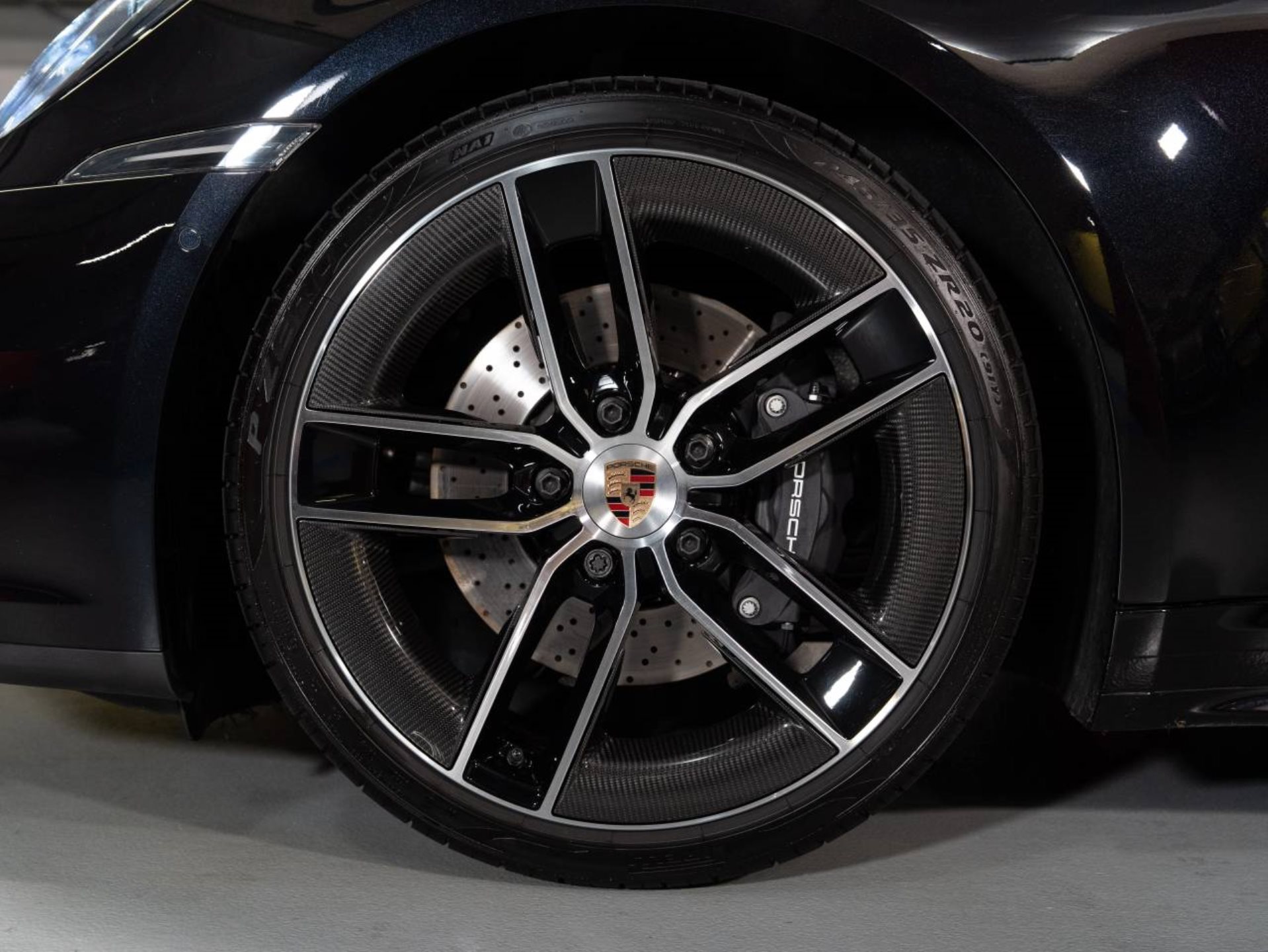 PORSCHE 911 Carrera Cabriolet-image-25