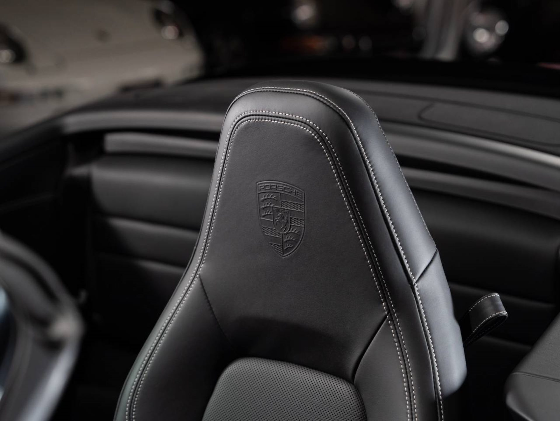 PORSCHE 911 Carrera Cabriolet-image-23