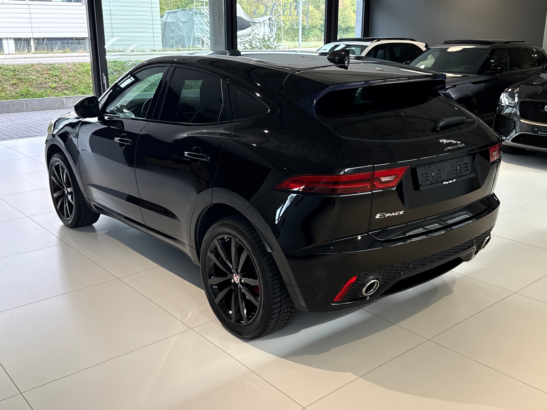 JAGUAR E-Pace 2.0d D180 R-Dynamic S AWD Automatik-image-24