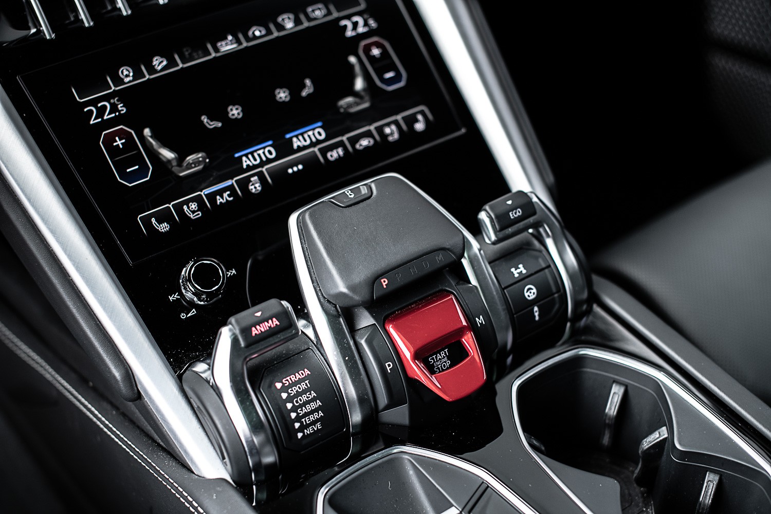 LAMBORGHINI Urus-image-20