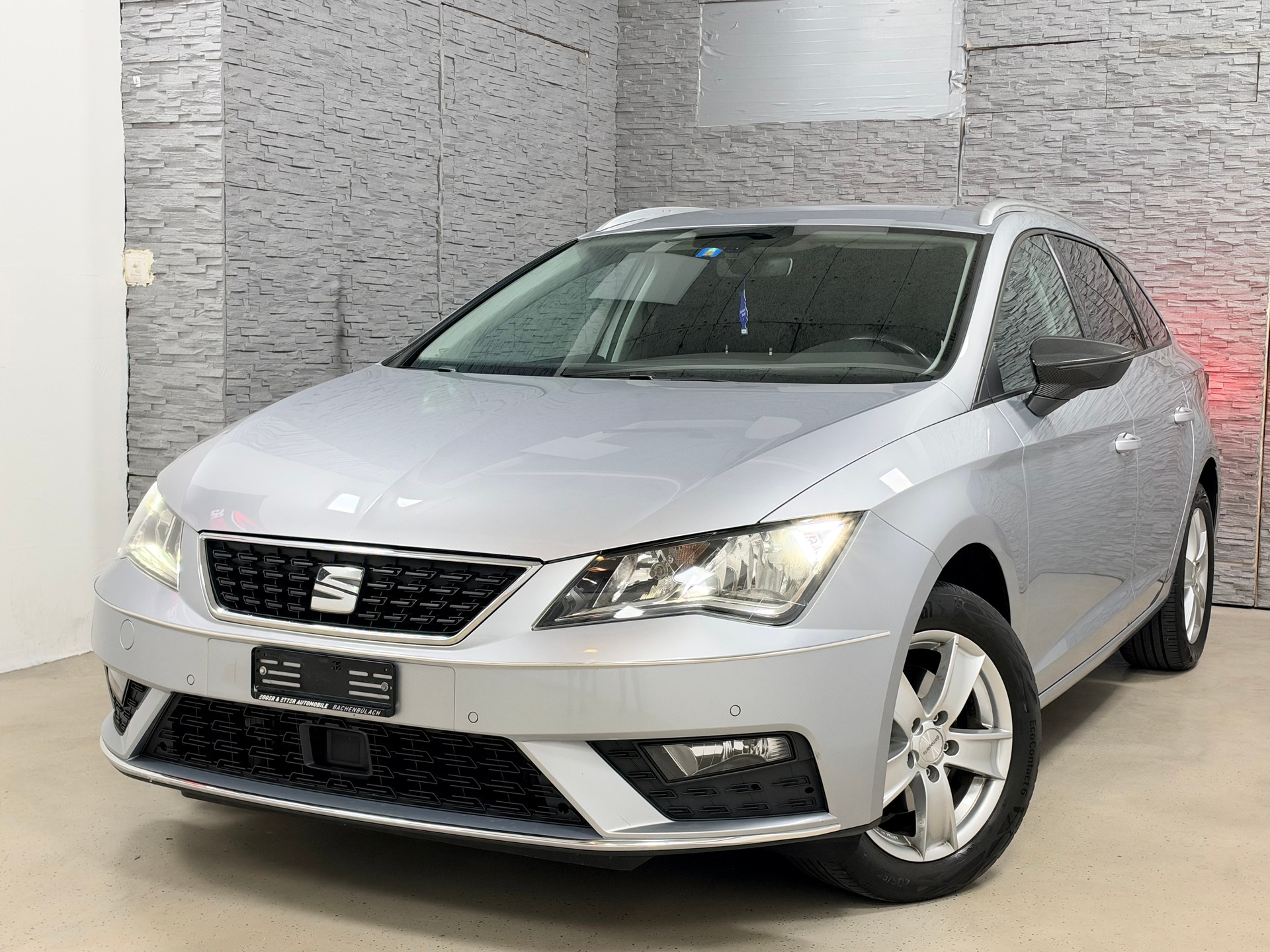 SEAT Leon ST 1.6 TDI CR Style DSG-image-1