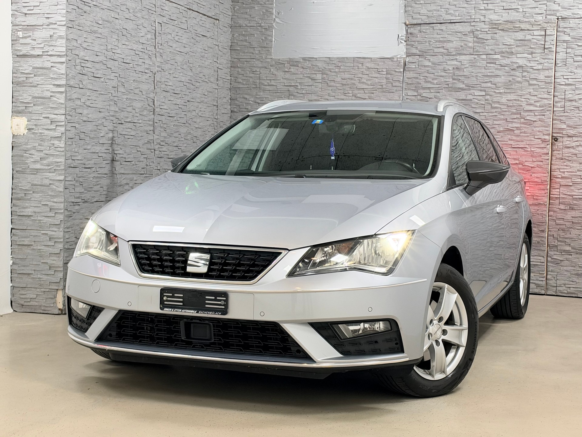 SEAT Leon ST 1.6 TDI CR Style DSG-image-2