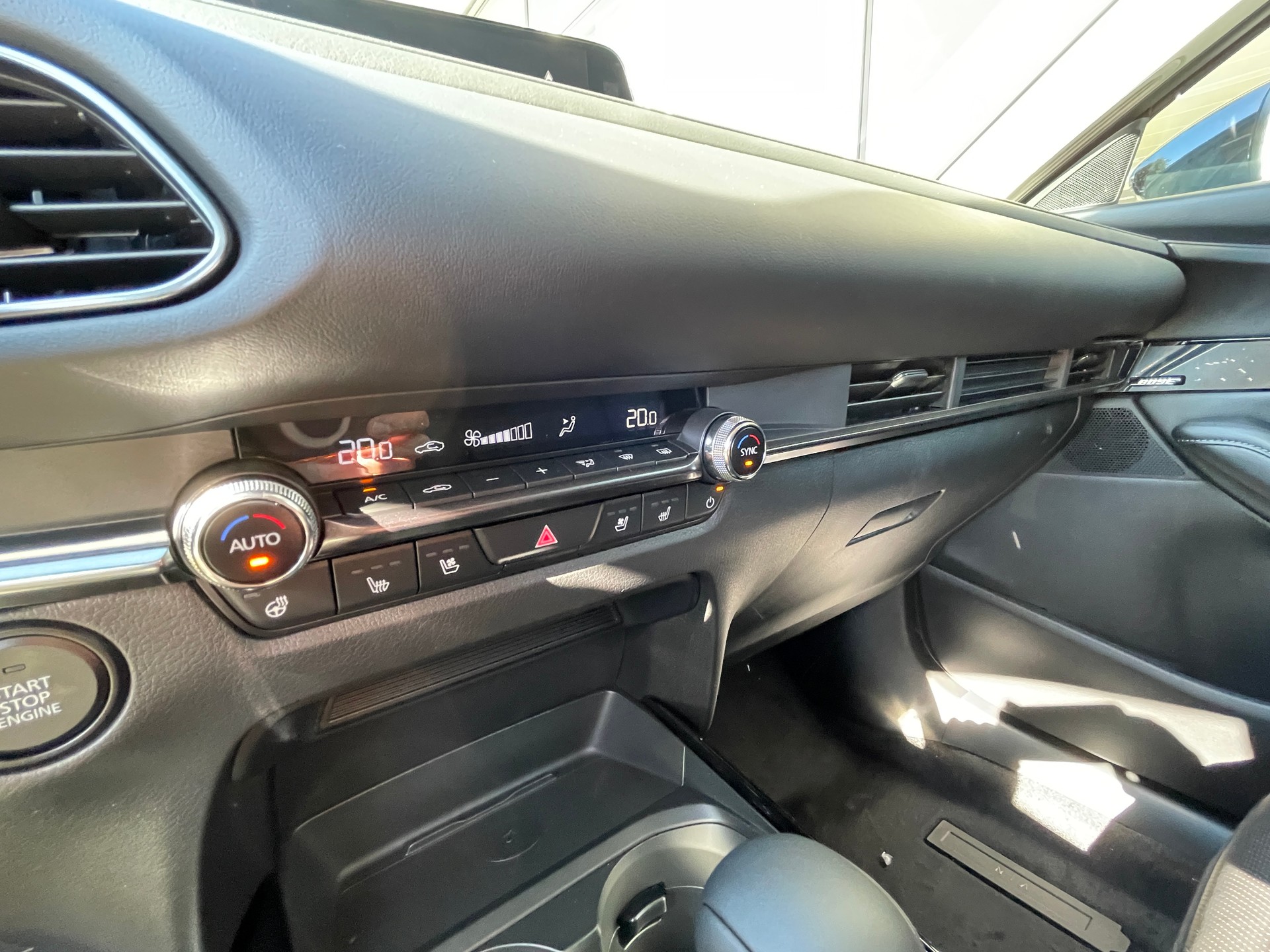 MAZDA CX-30 SKYACTIV-X 186 M Hybrid Homura Plus AWD AT-image-9