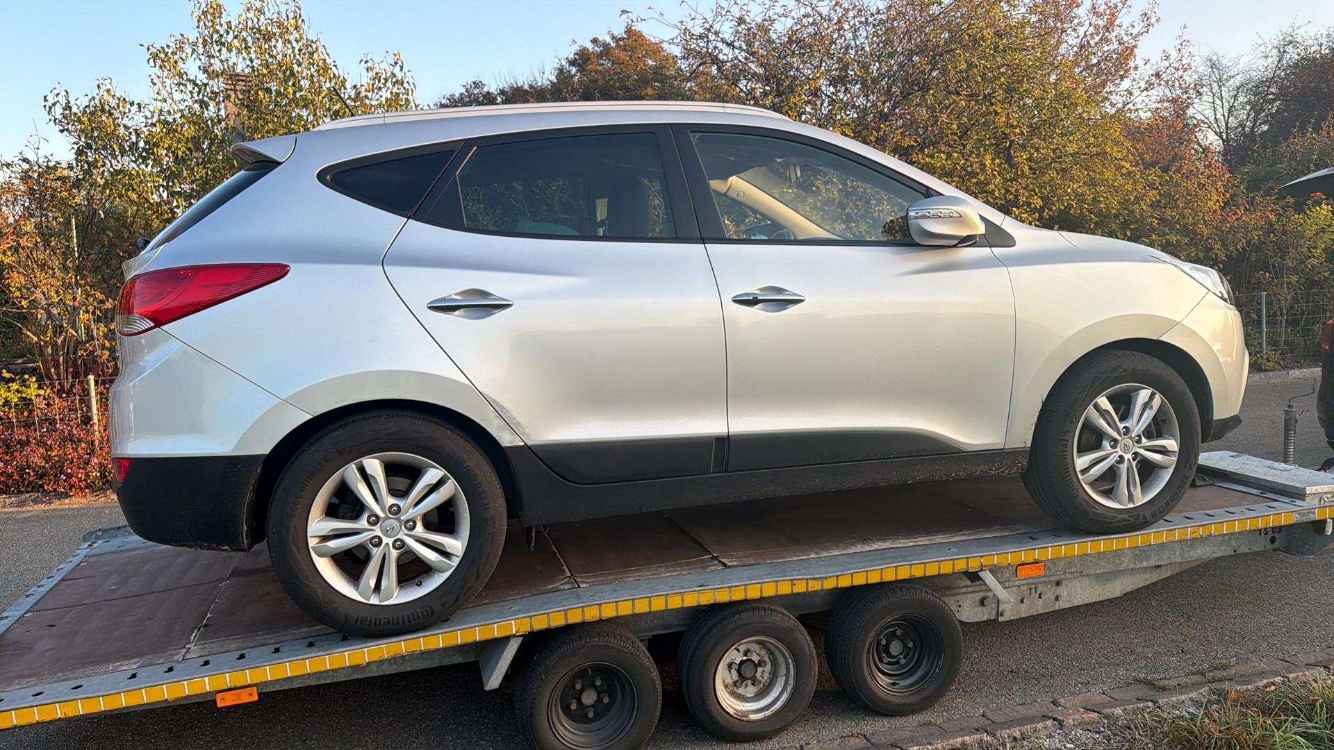 HYUNDAI iX 35 2.0 CRDi Style 4WD Automatic-image-3