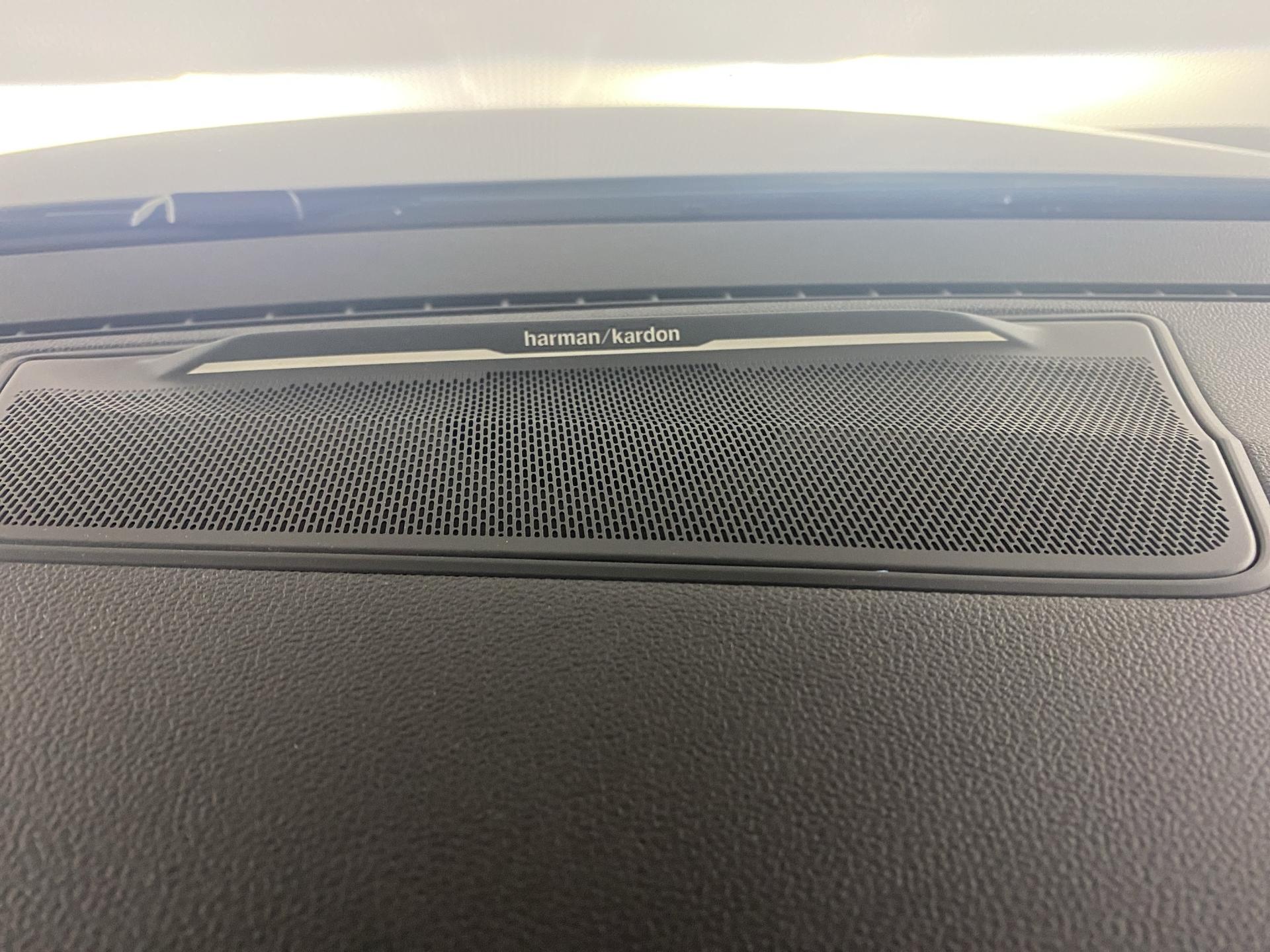RENAULT Rafale 1.2 E-Tech Hybrid 200 Esprit Alpine-image-17